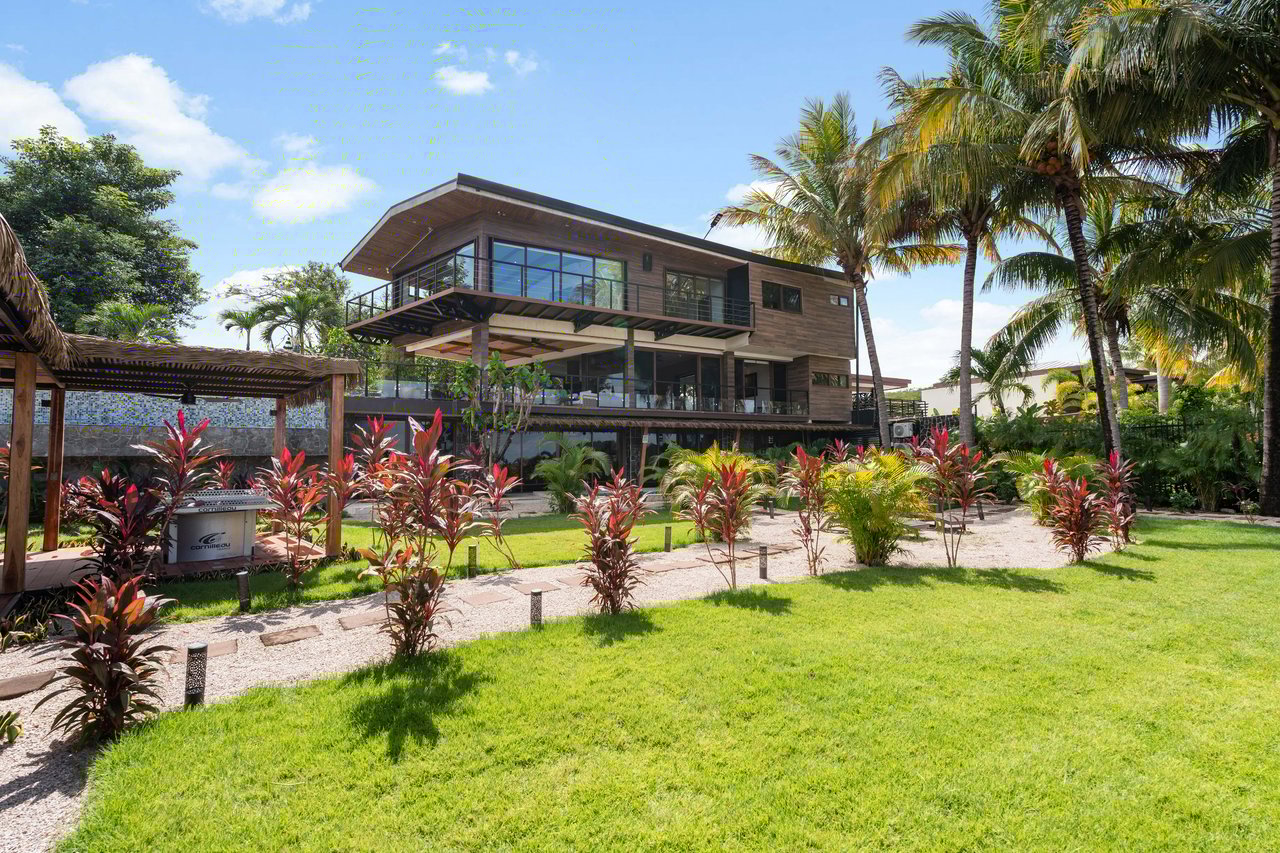 The Sanctuary | Breathtaking Oceanfront Luxury Gem