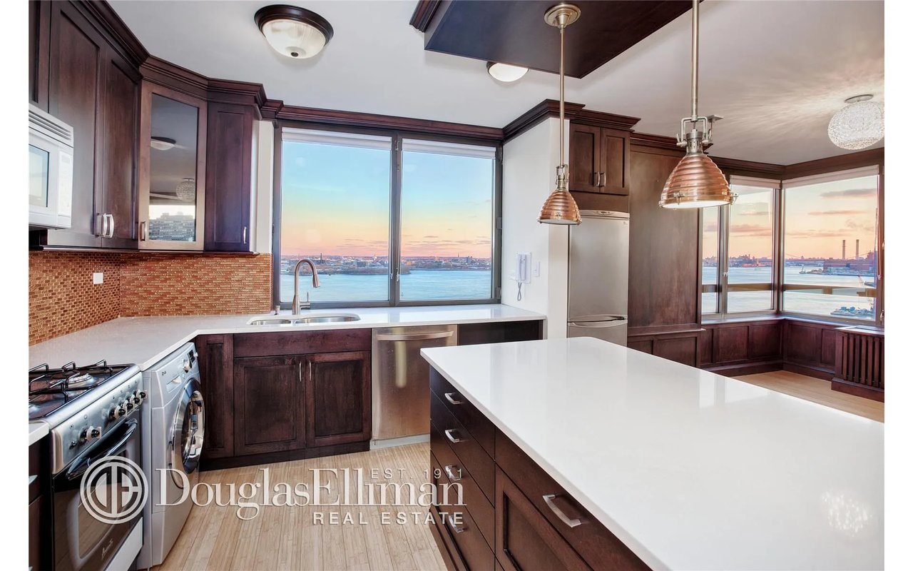 630 First Avenue Unit: 15D