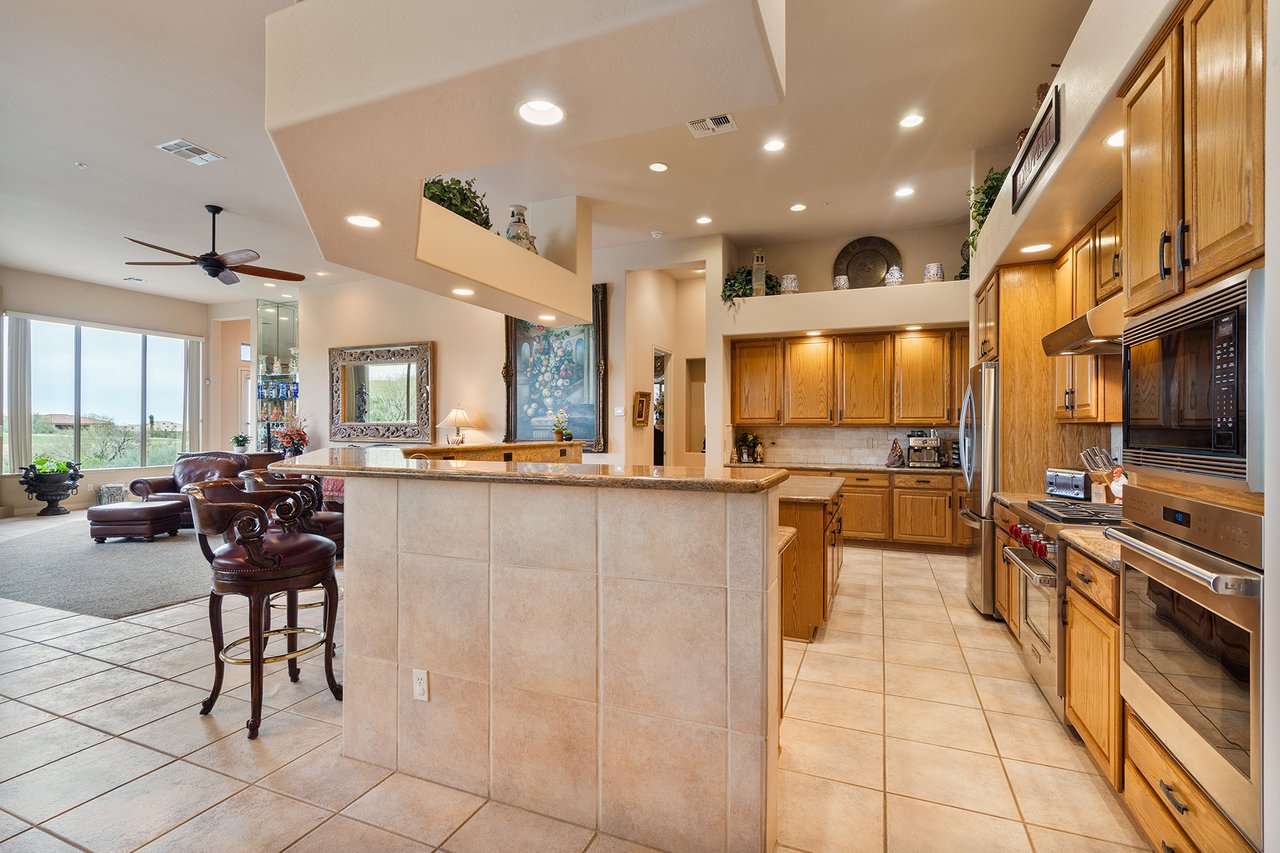 9657 E PEREGRINE Place