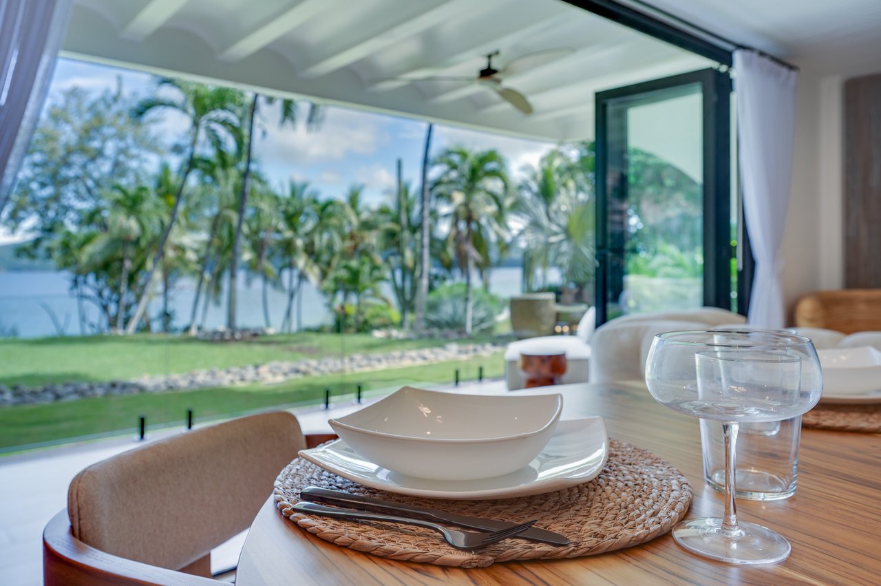 Flamingo Marina Cove 416 – Beachfront Condo