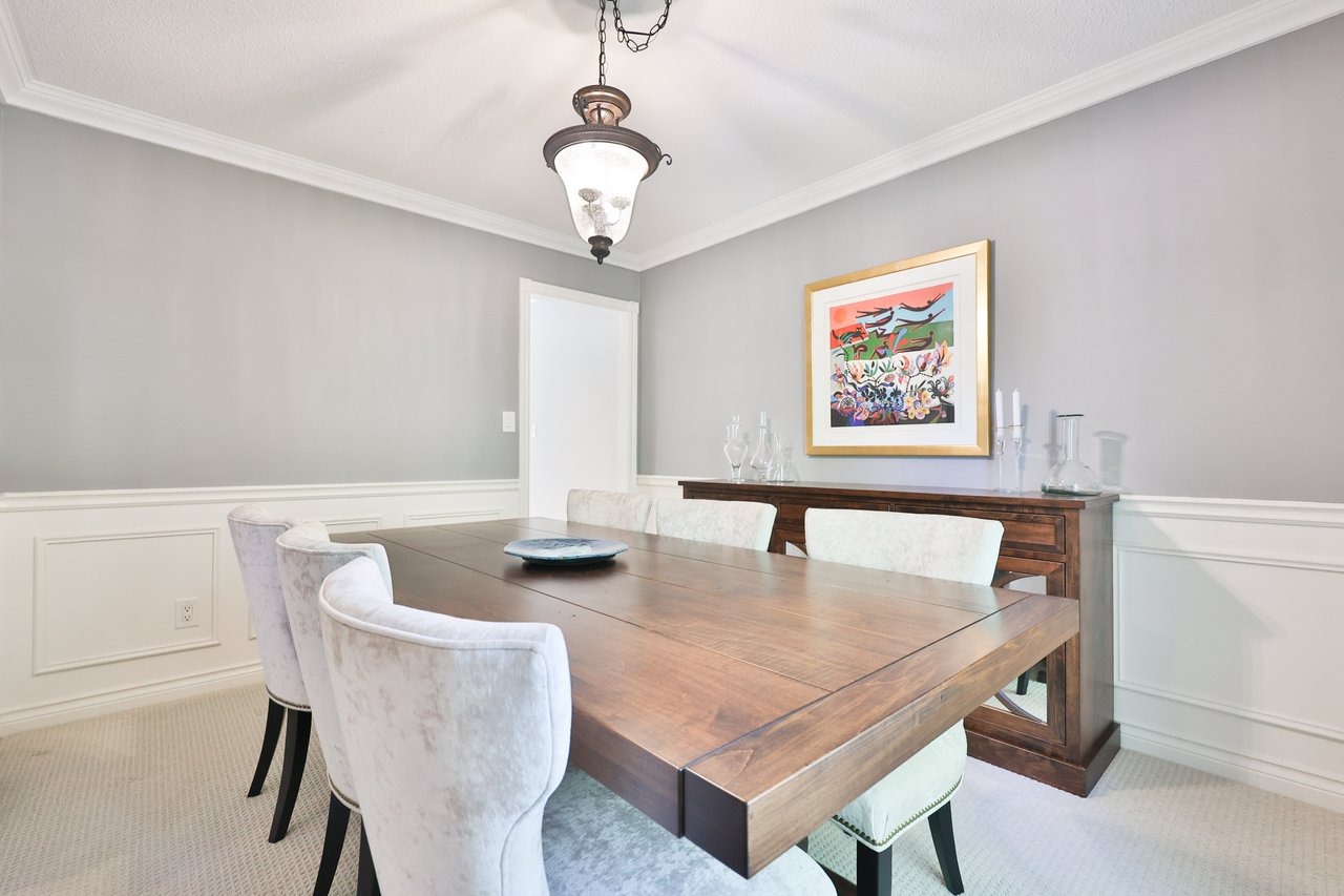 206 Rossmore Boulevard, Burlington