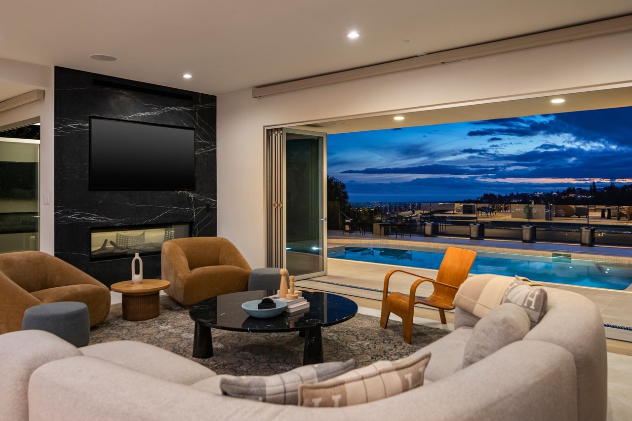 1557 Tower Grove Dr, Beverly Hills