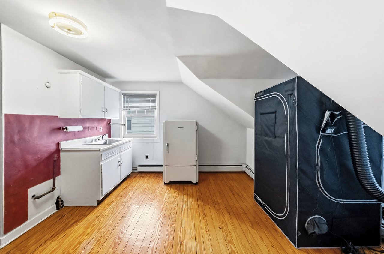 1028 Harvard Place, Fort Lee, NJ 07024