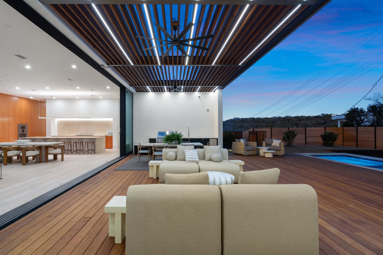  Contemporary Masterpiece in Barton Hills