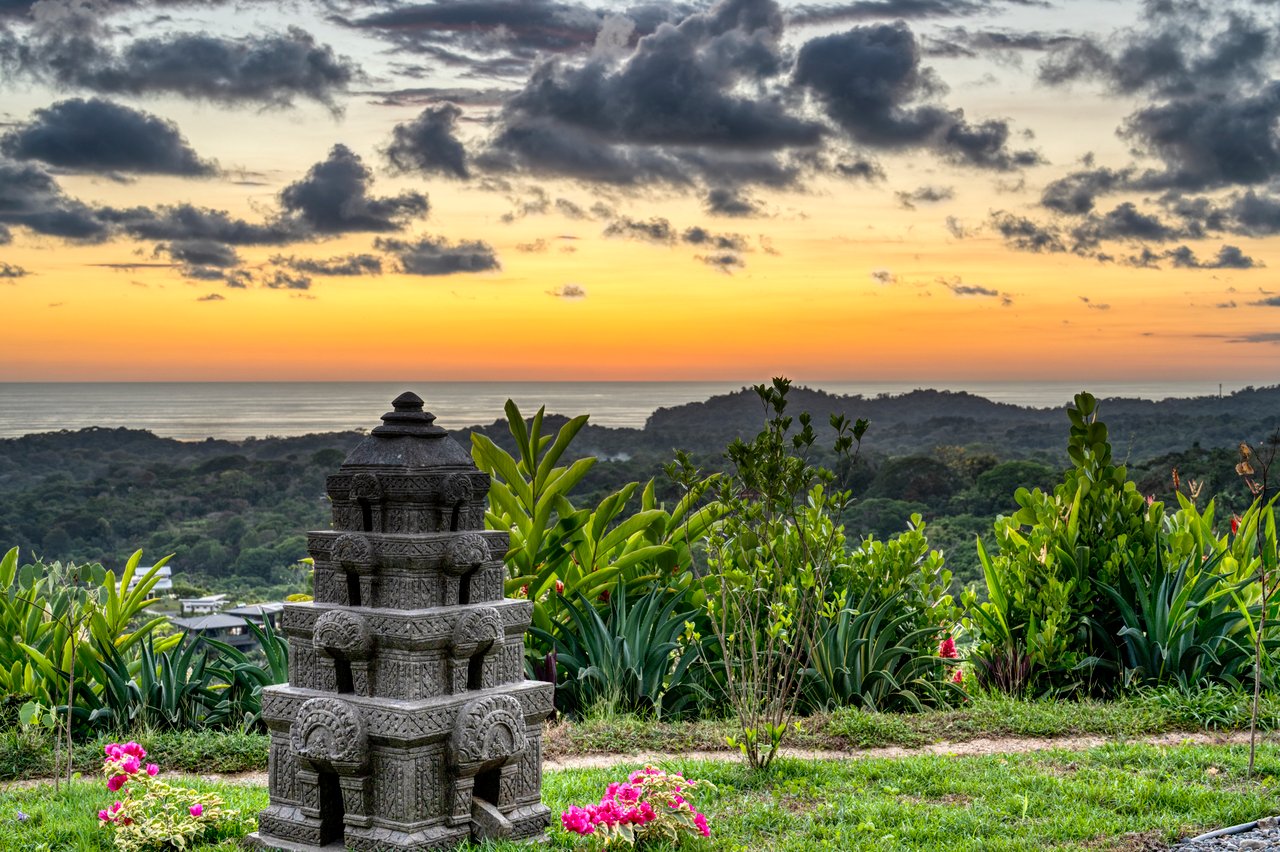 Casa Karuna | Sunset Estate Overlooking the Pacific in Ojochal