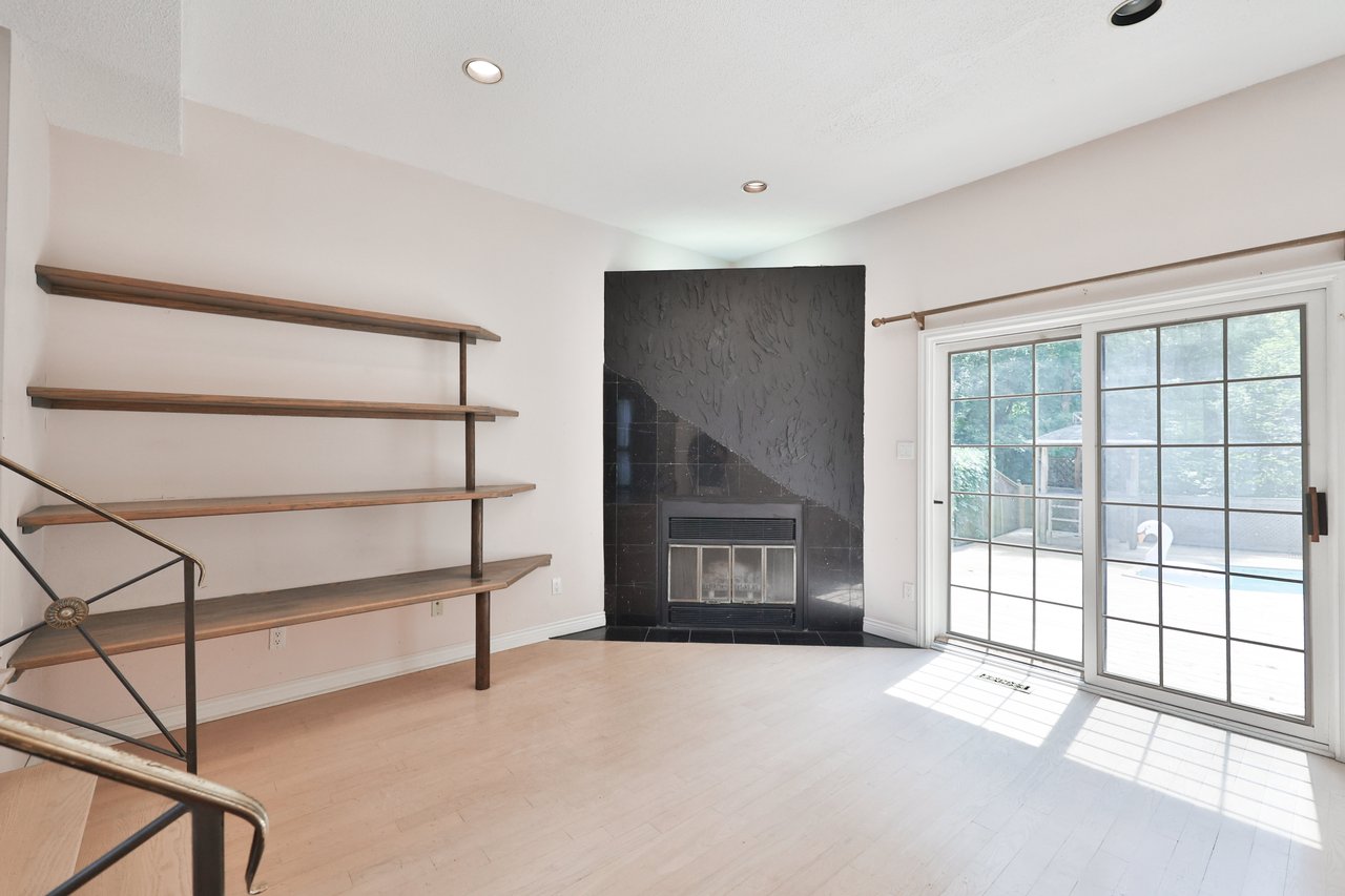 78 West River Street, Oakville