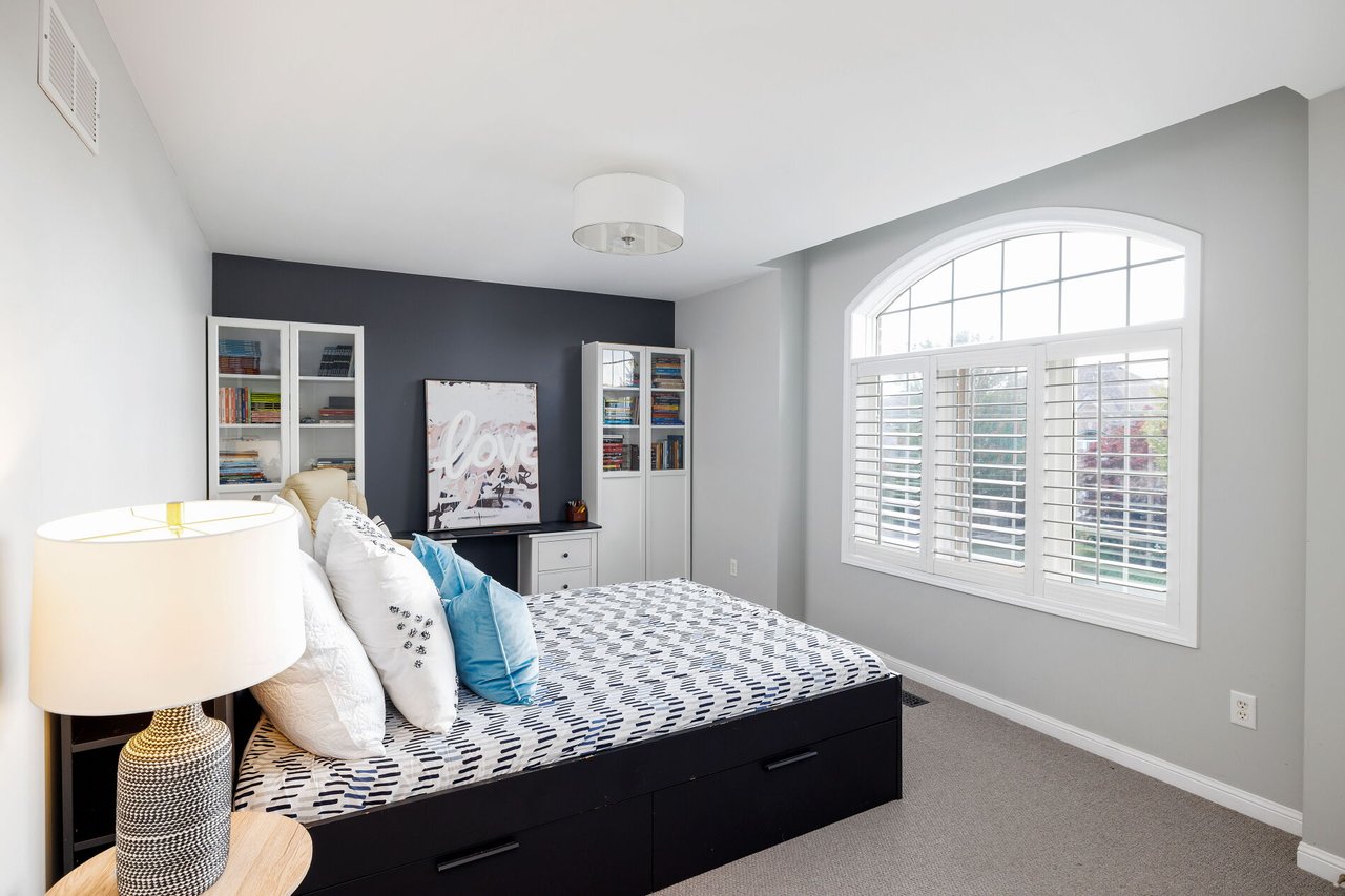 2202 Brookhaven Crescent