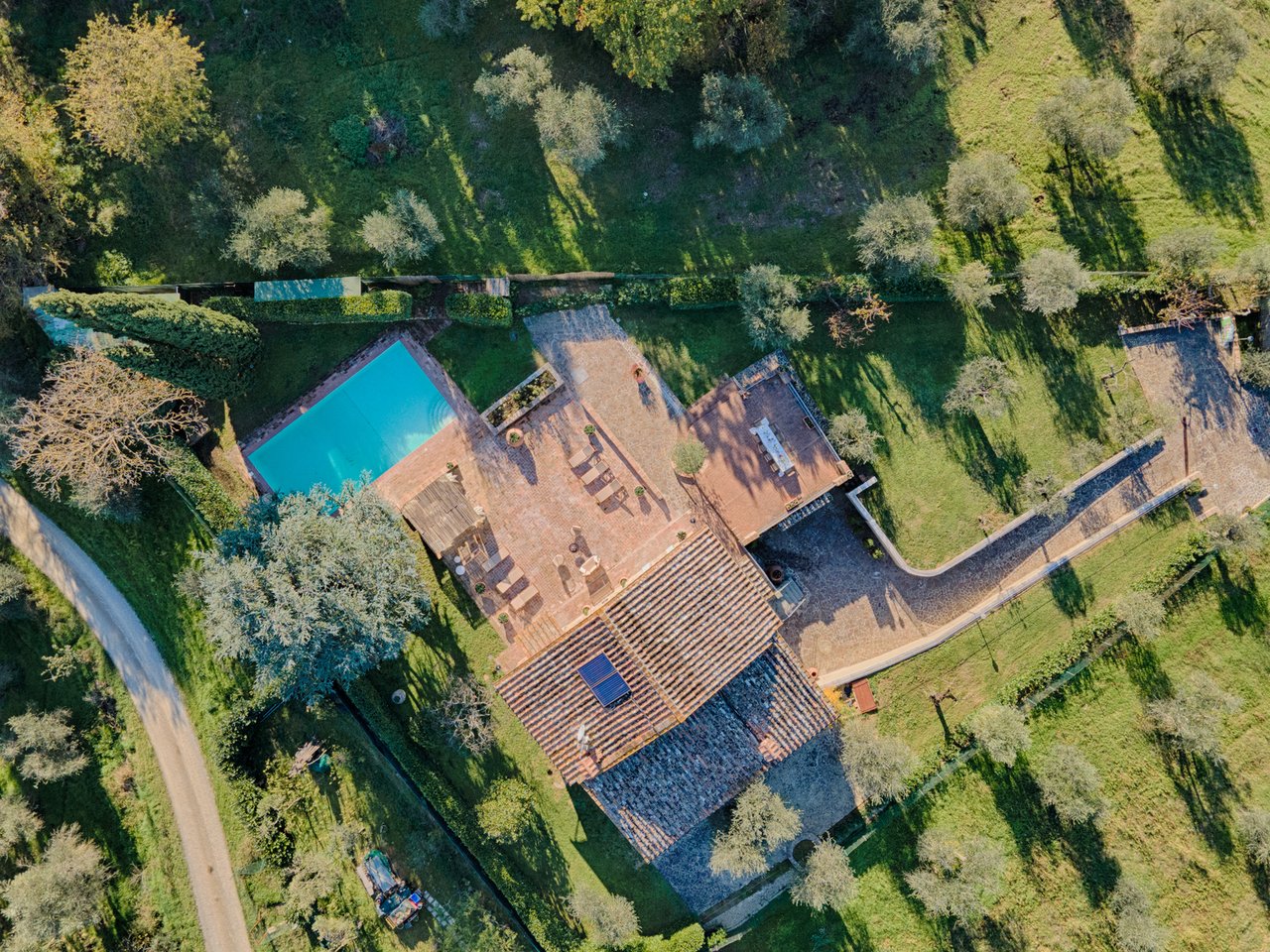 Tuscan Villa With Panoramic Country Views