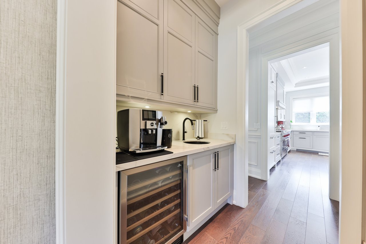 408 Saville Crescent, Oakville