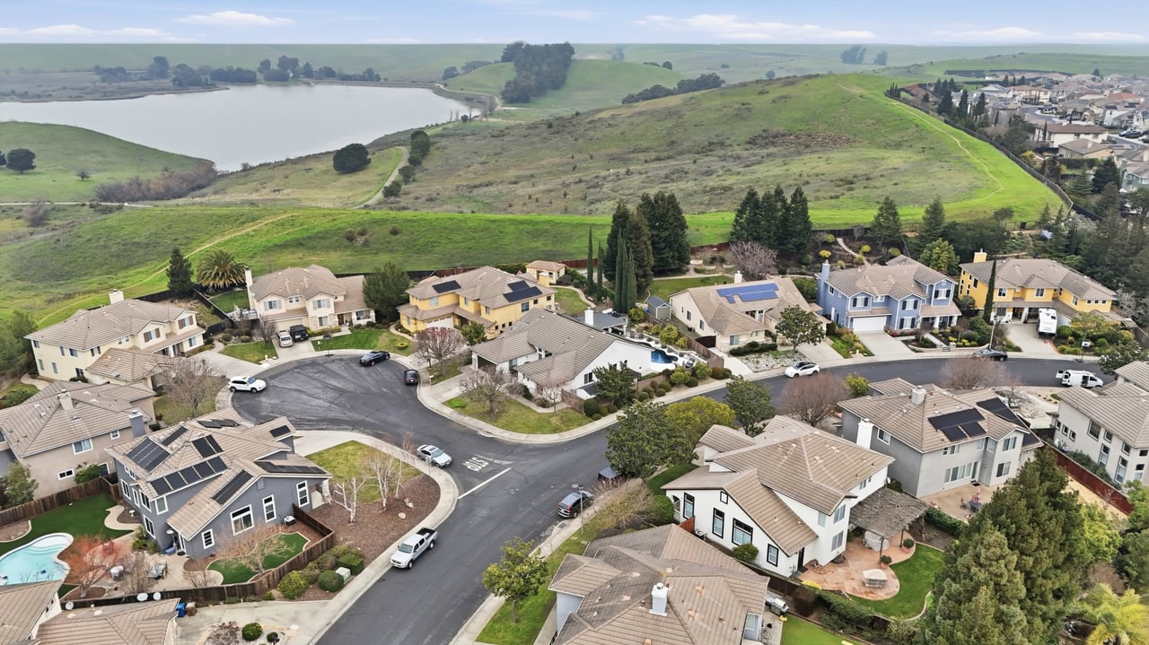 670 Hubbs Court, Benicia 