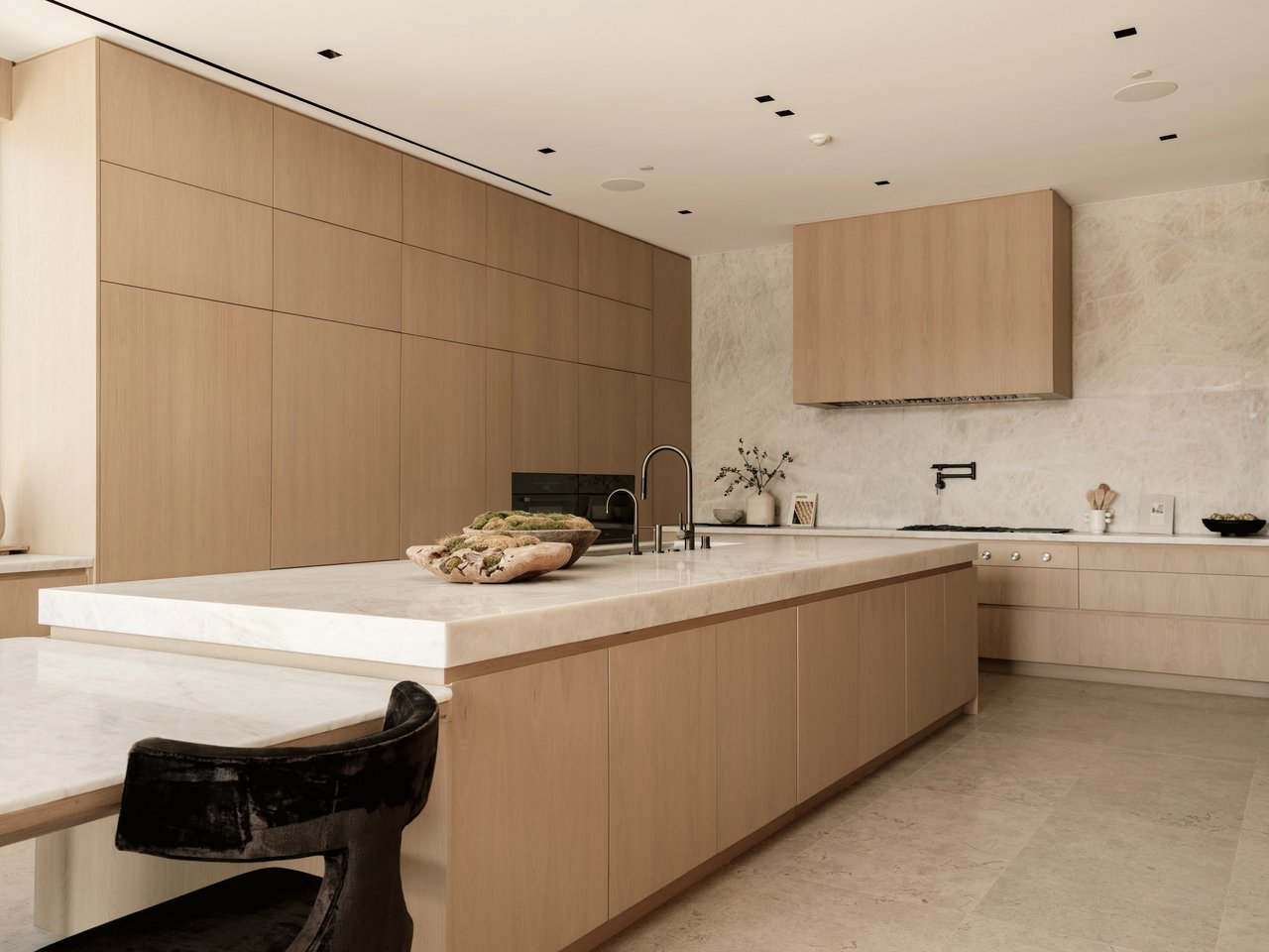 2555 La Mesa