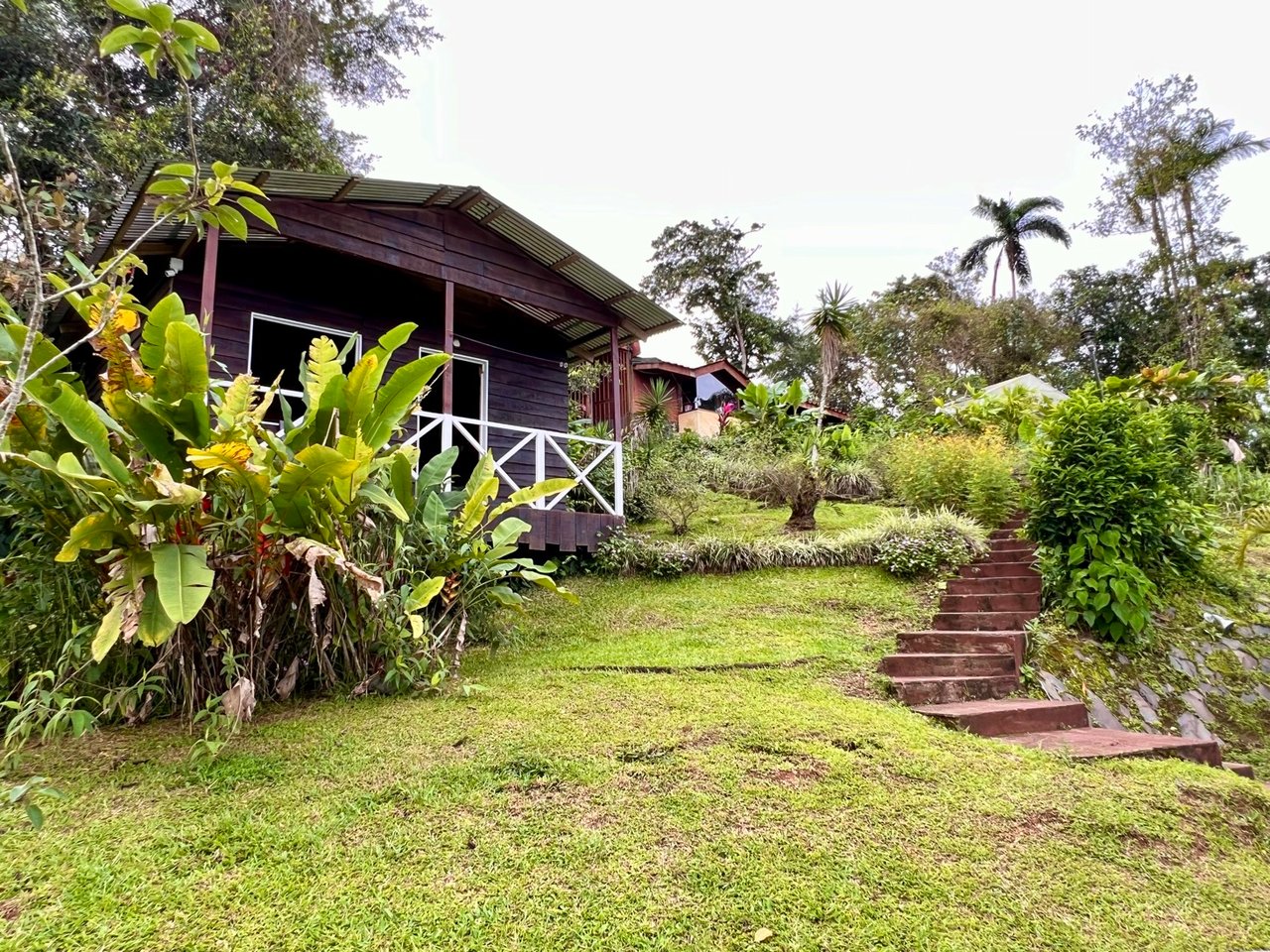 Strategically Located Property with Panoramic Views and Development Potential in Tinamastes