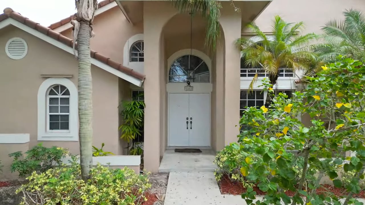 4833 NW 99th Ln, Coral Springs, FL 33076