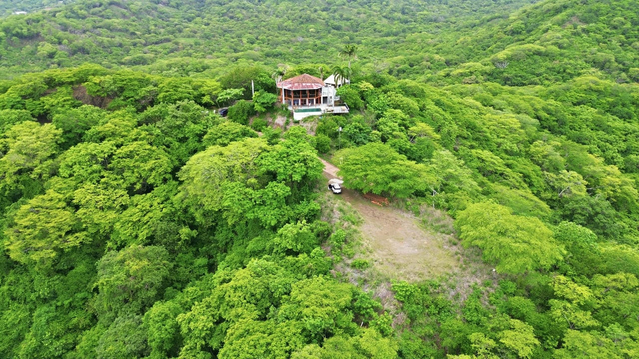 CASA EAGLE'S NEST - PALO VISTA - NEAR HUACAS