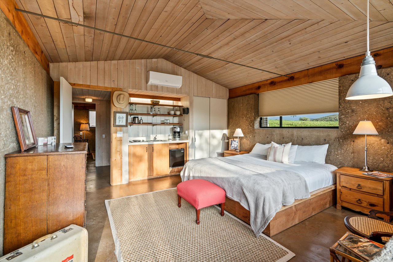 85 Hog Canyon Road