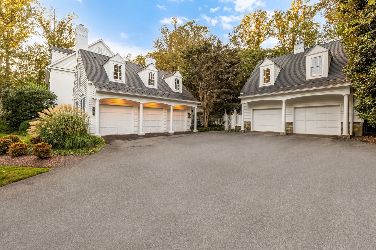Country Club Drive