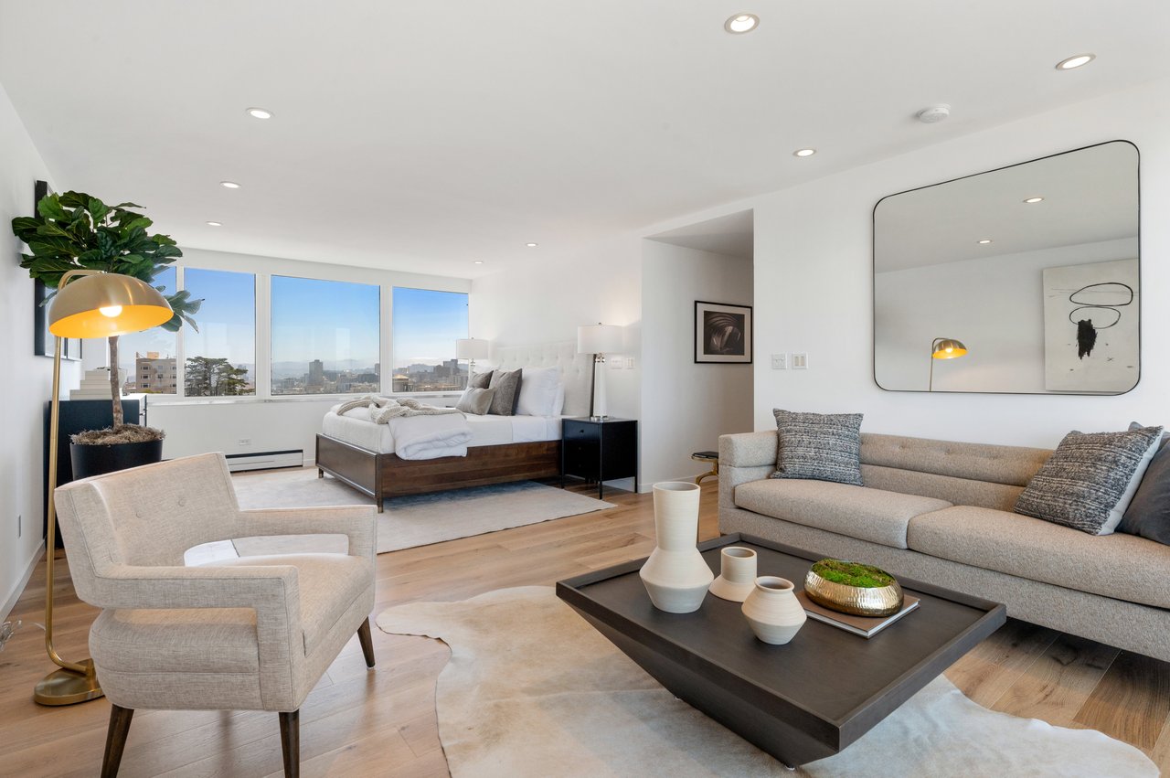 3-Bdrm View Apartment at 1080 Chestnut