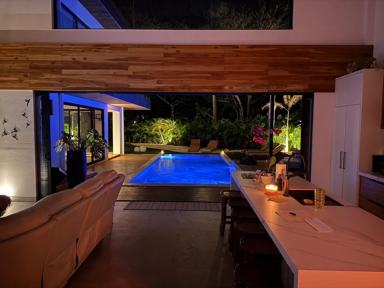 Casa La Ola Perfecta | Luxury 5-Bedroom Home with Pool Near the Beach in Hacienda Pinilla