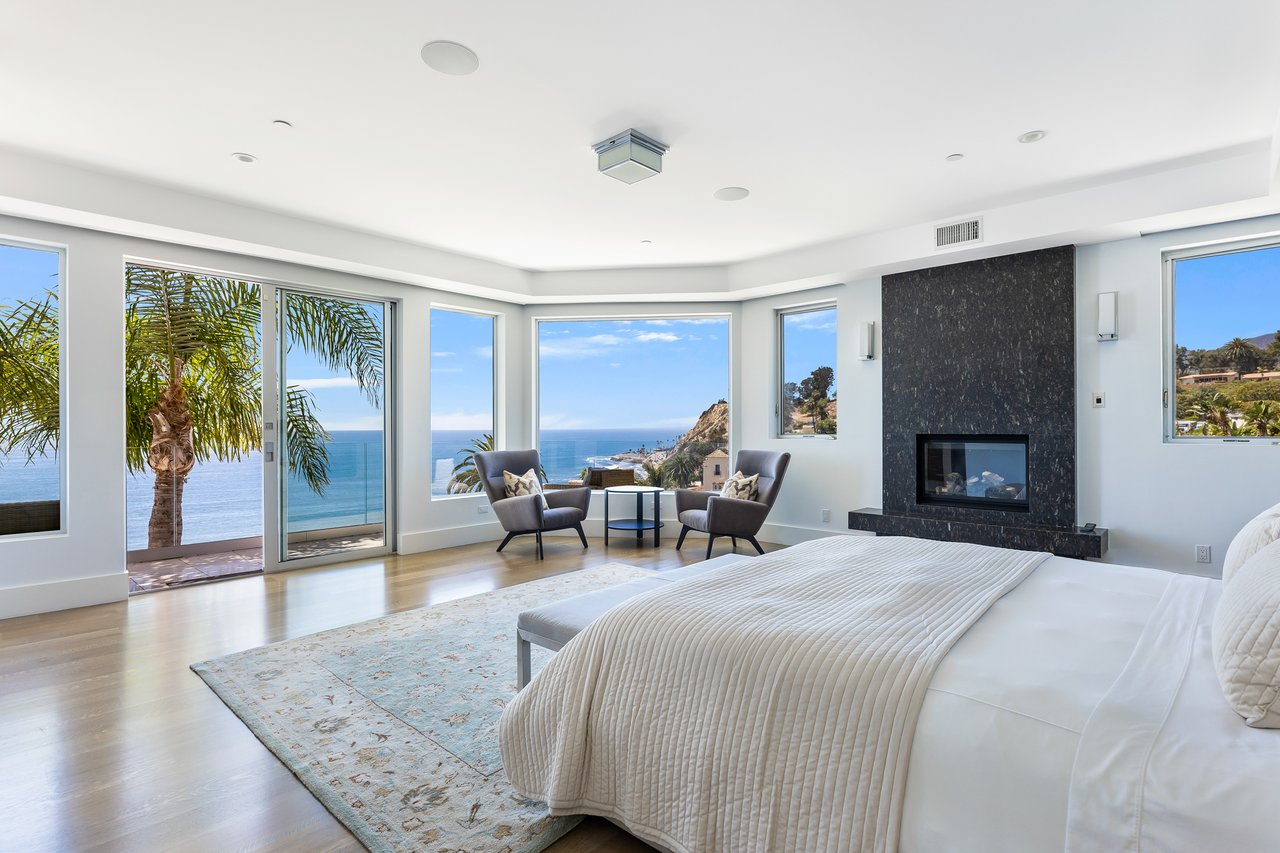 200 Arno Way