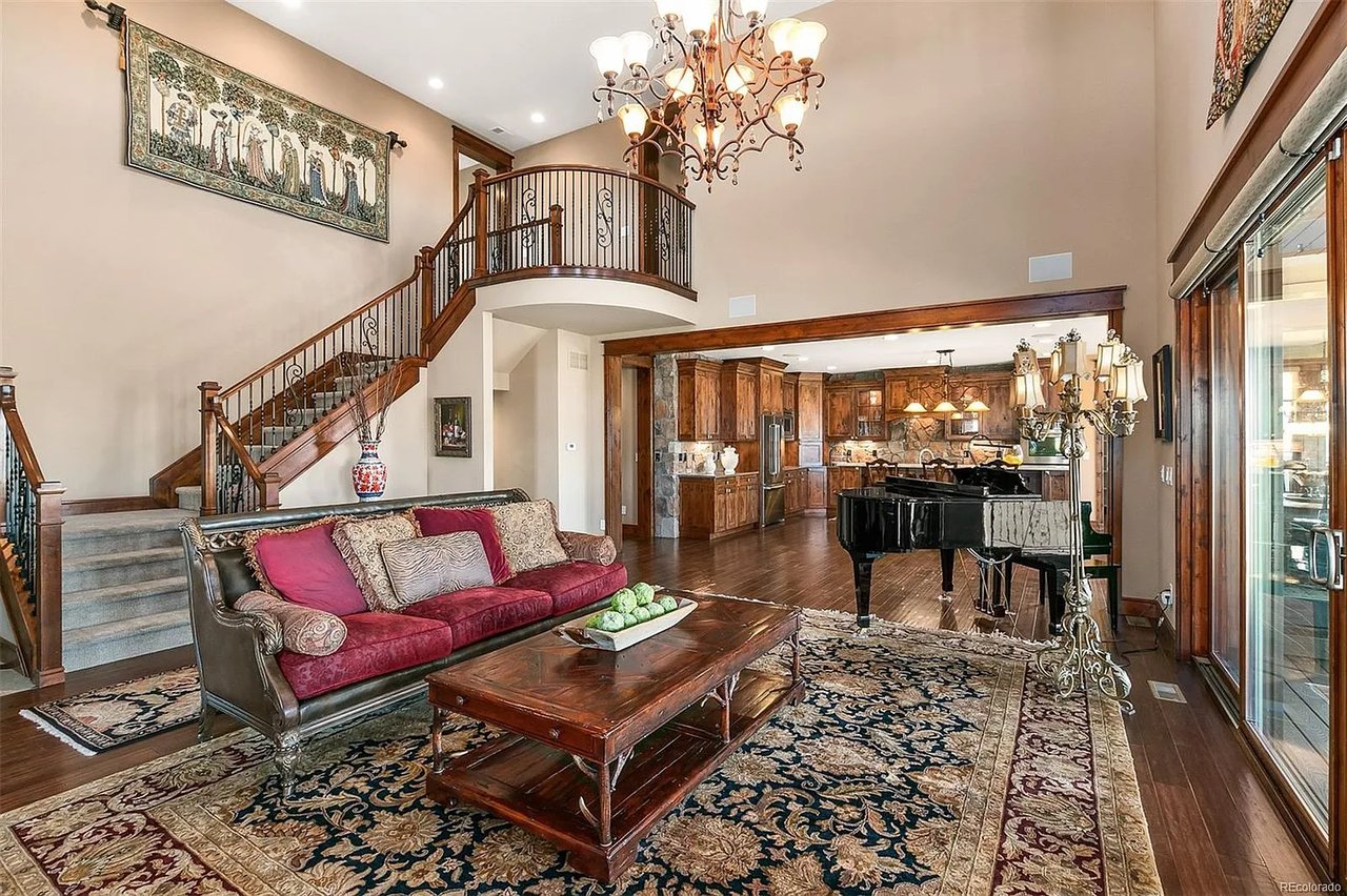 10693 Flowerburst Ct