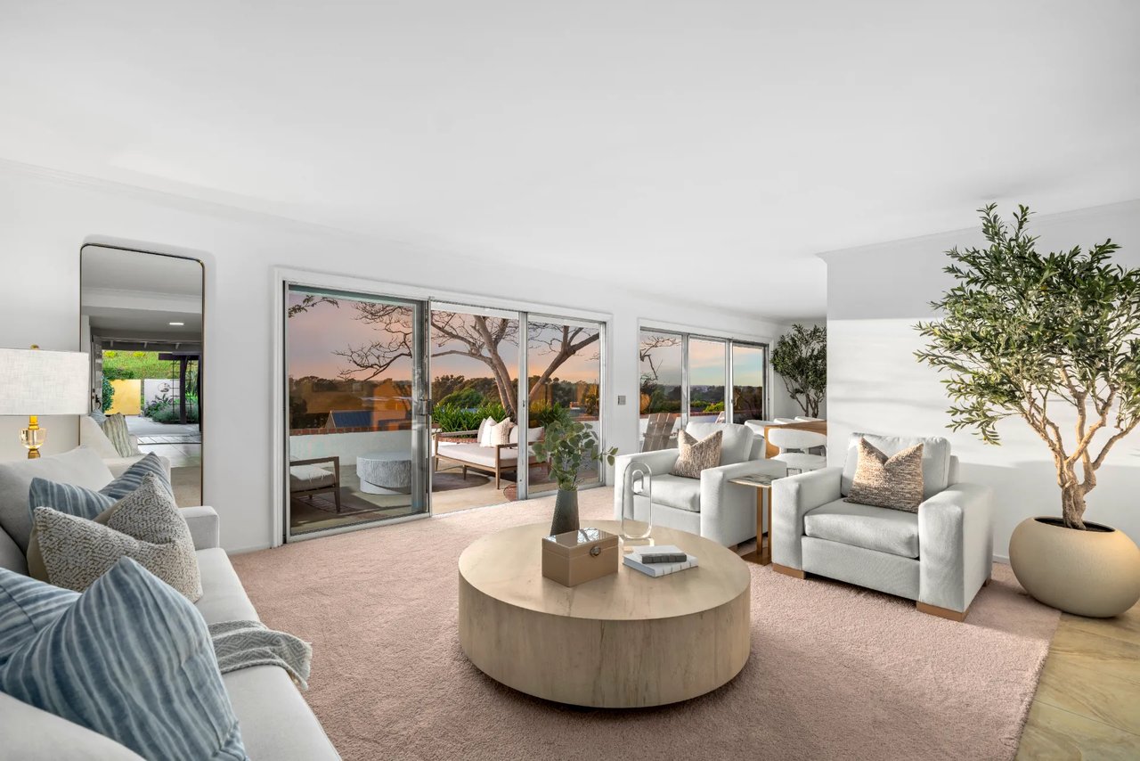 2421 Blackthorn Street