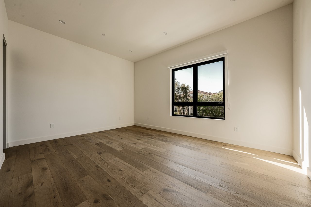 22328 S Summit Ridge Cir