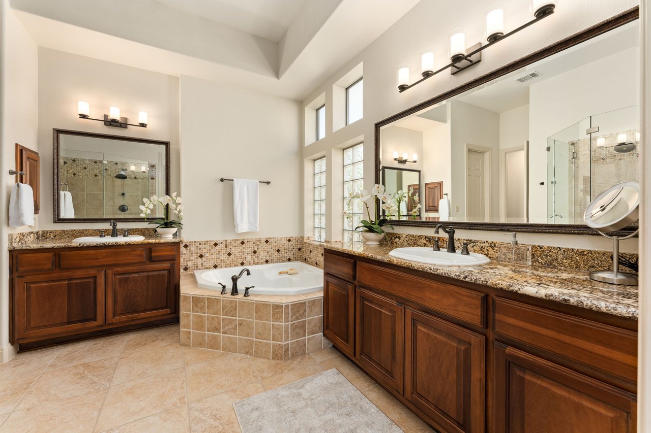 205 Emerald Ridge DR