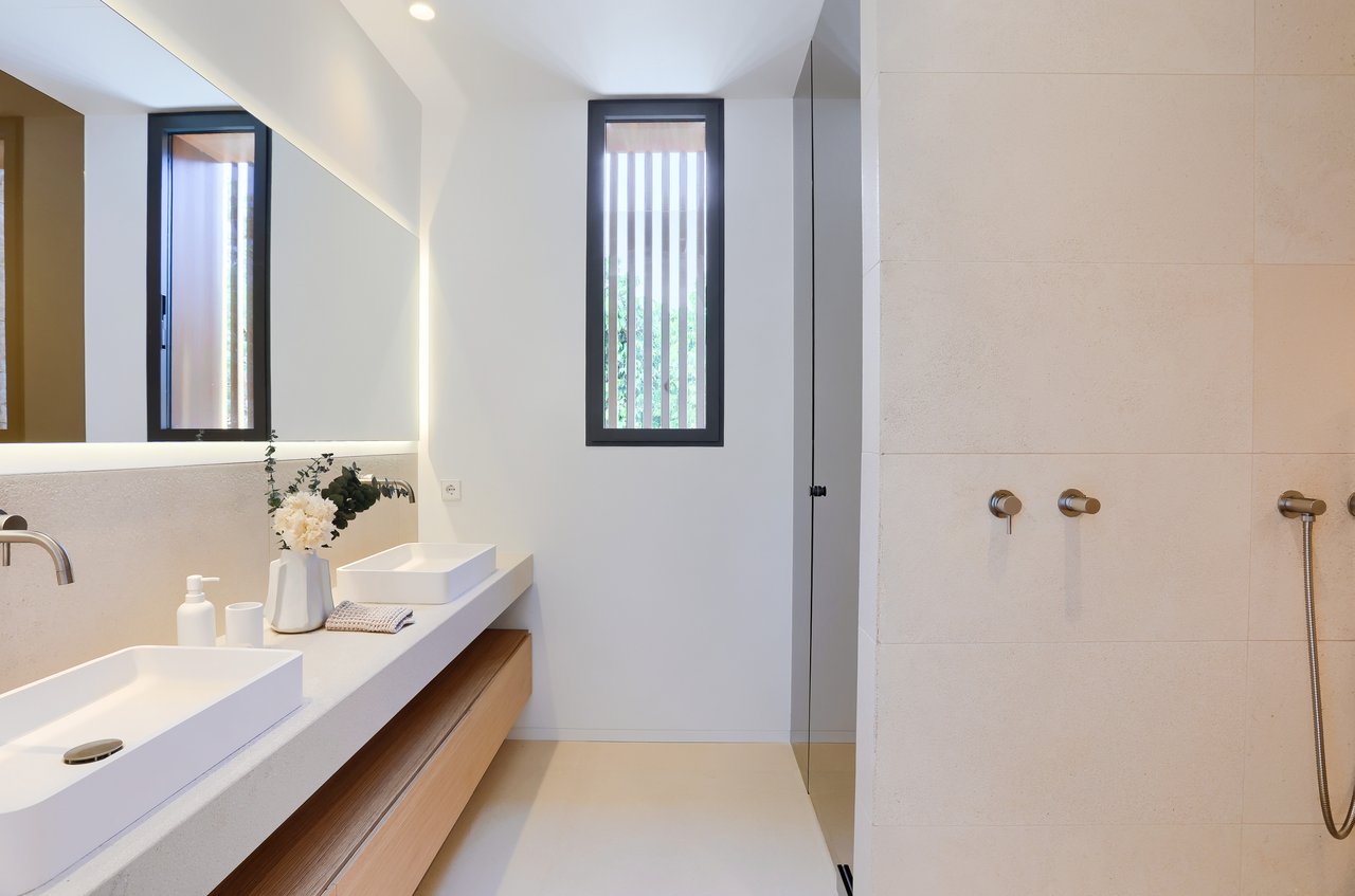 Modern Villa in The Exclusive El Toro Community