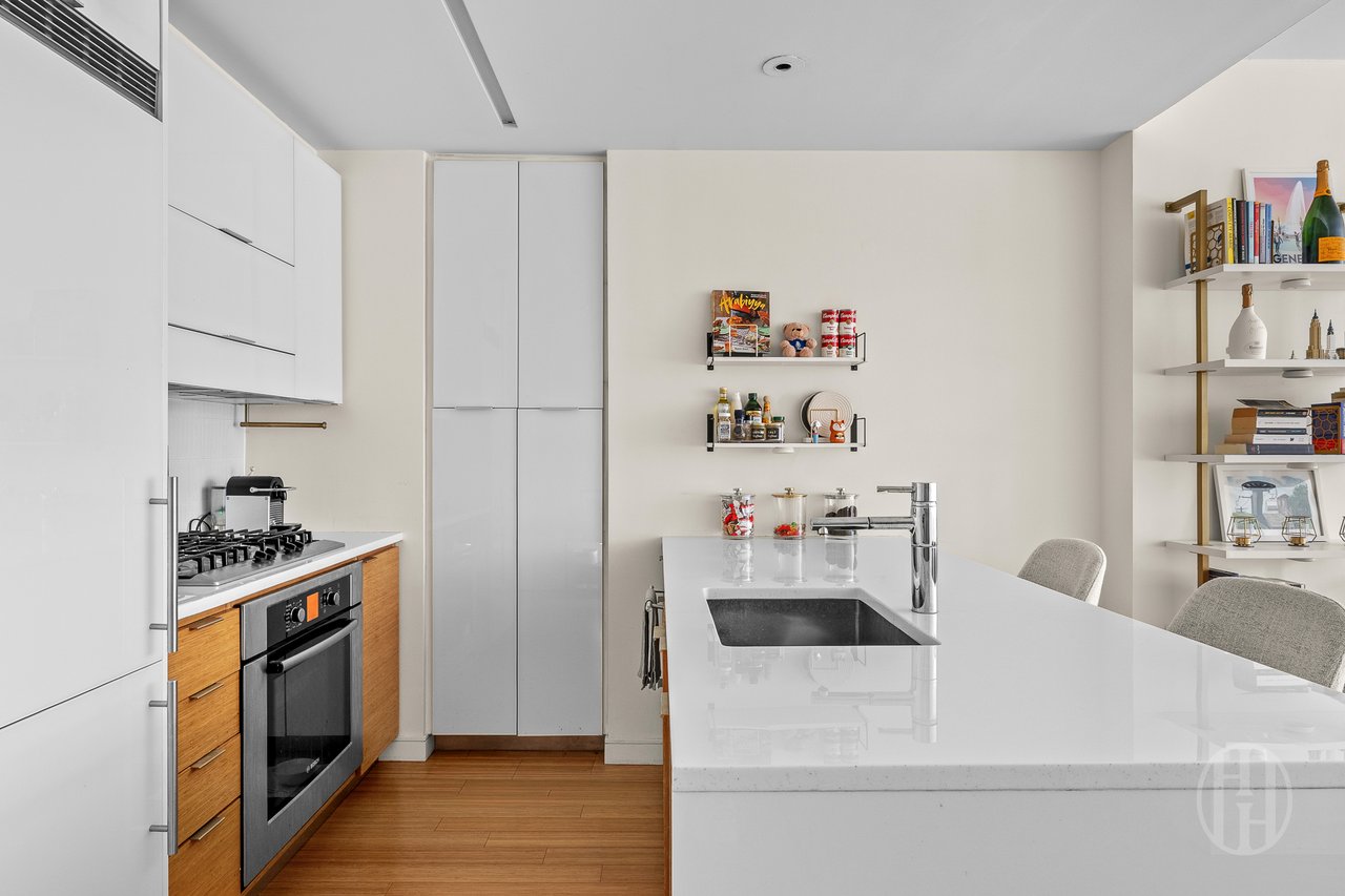 303 E 33rd Street 2-L