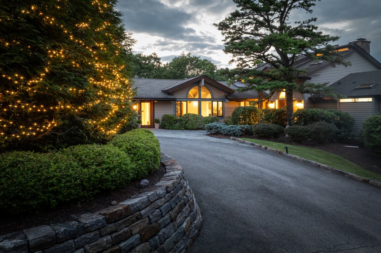 12 Mountain Brook Road