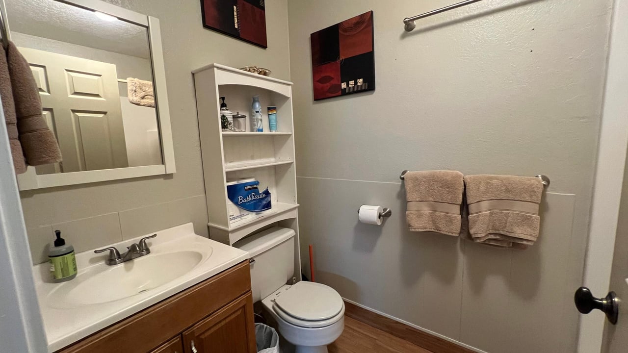 555 Hwy 101 S Apt 1