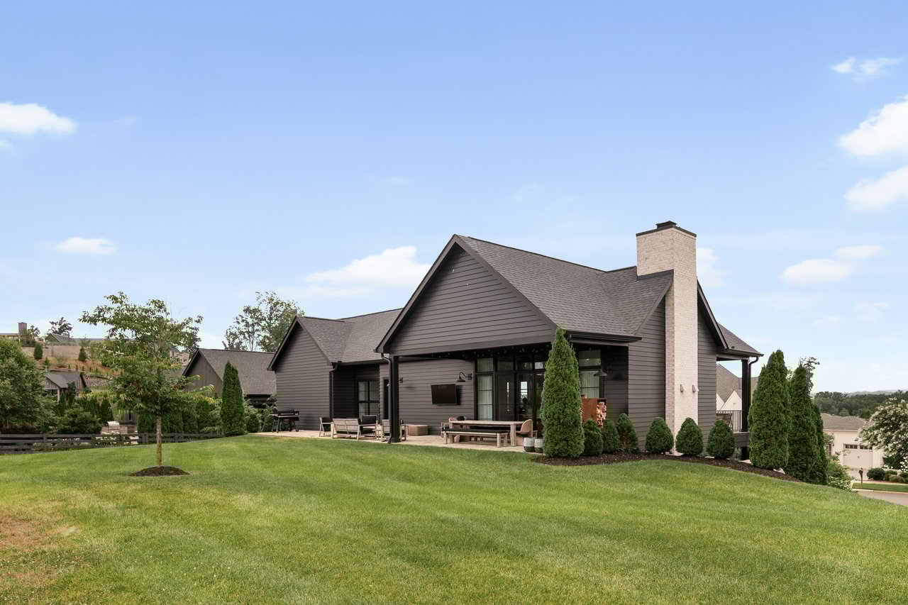 7365 Harlow Dr | Troubadour