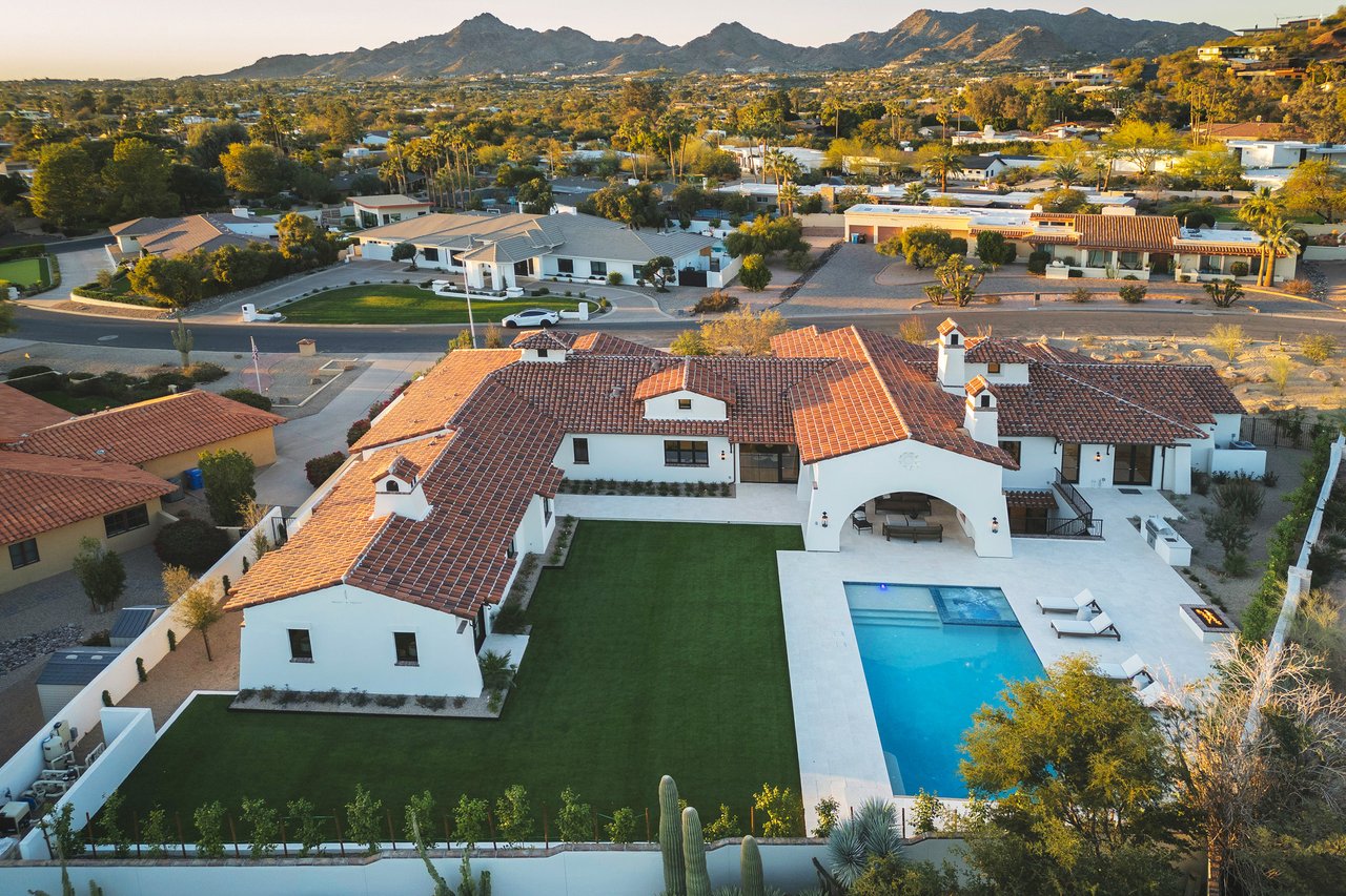 4605 E ROCKRIDGE Road