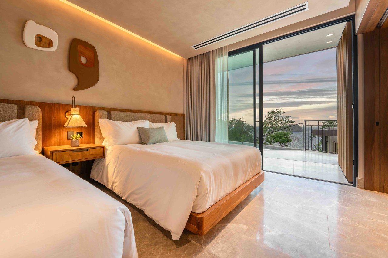 WALDORF ASTORIA RESIDENCES