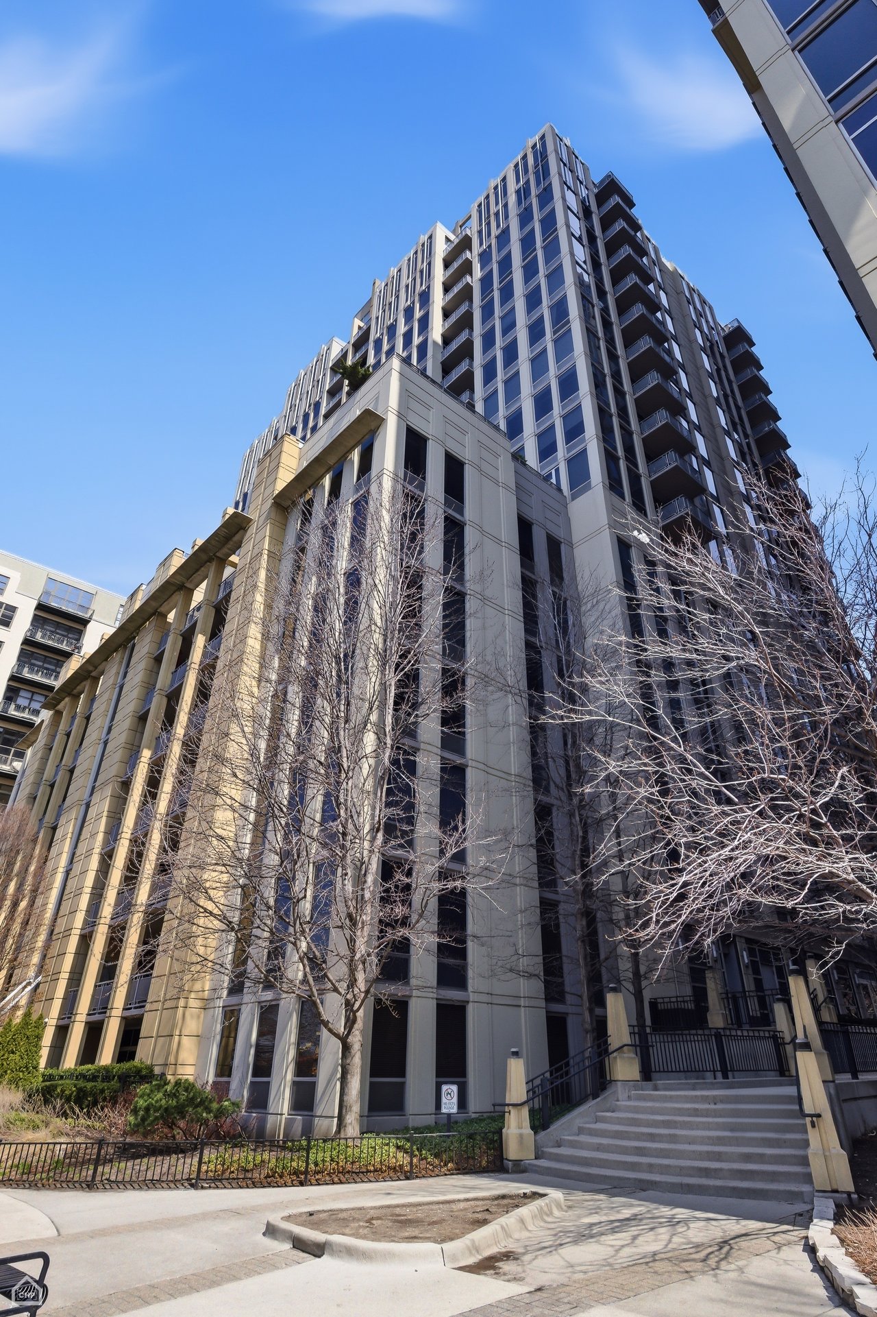 702 N Larabee Street unit 1206 