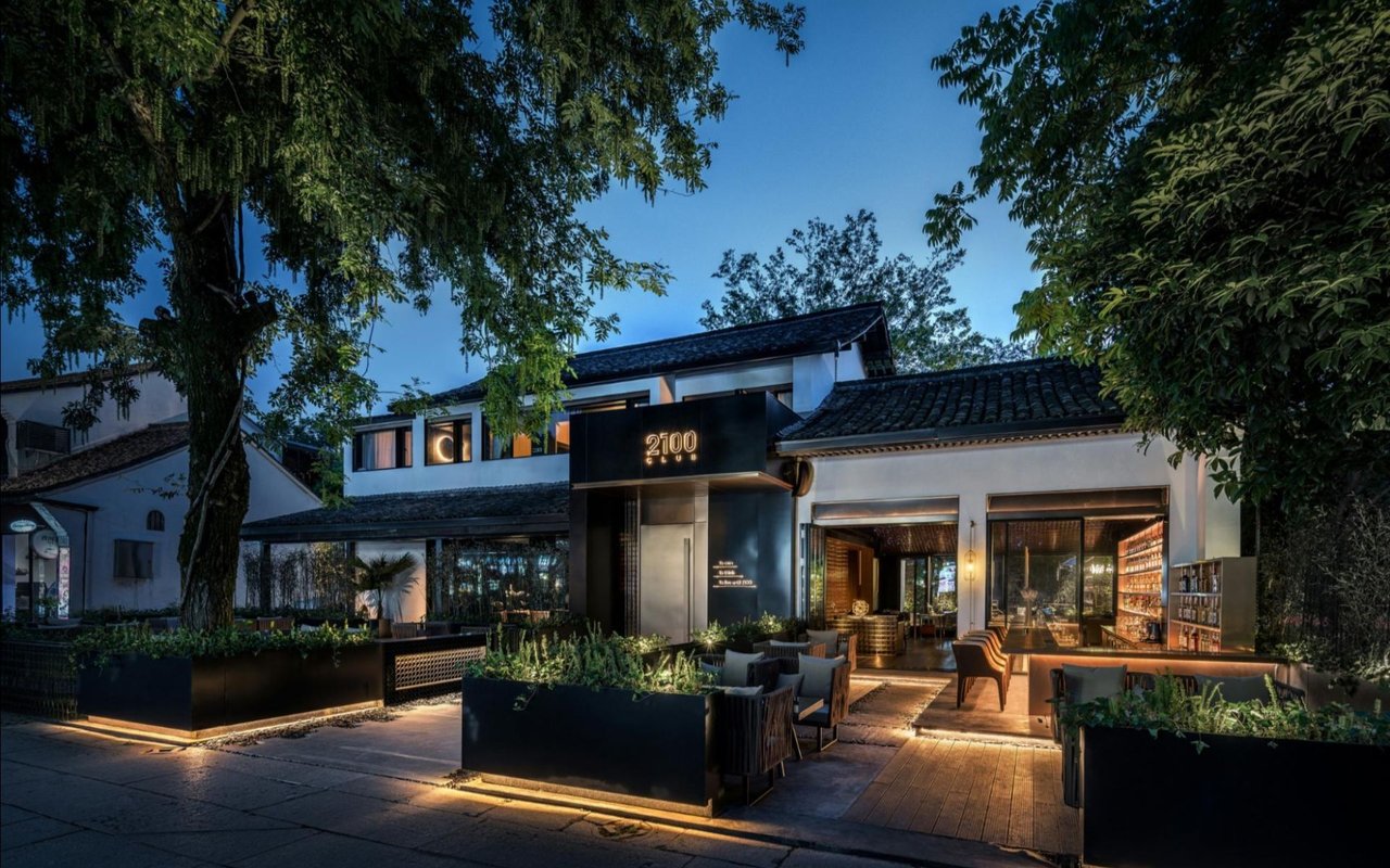 Rooftop Patios, Pools & More: Luxury Home Features to Explore in West Palm Beach