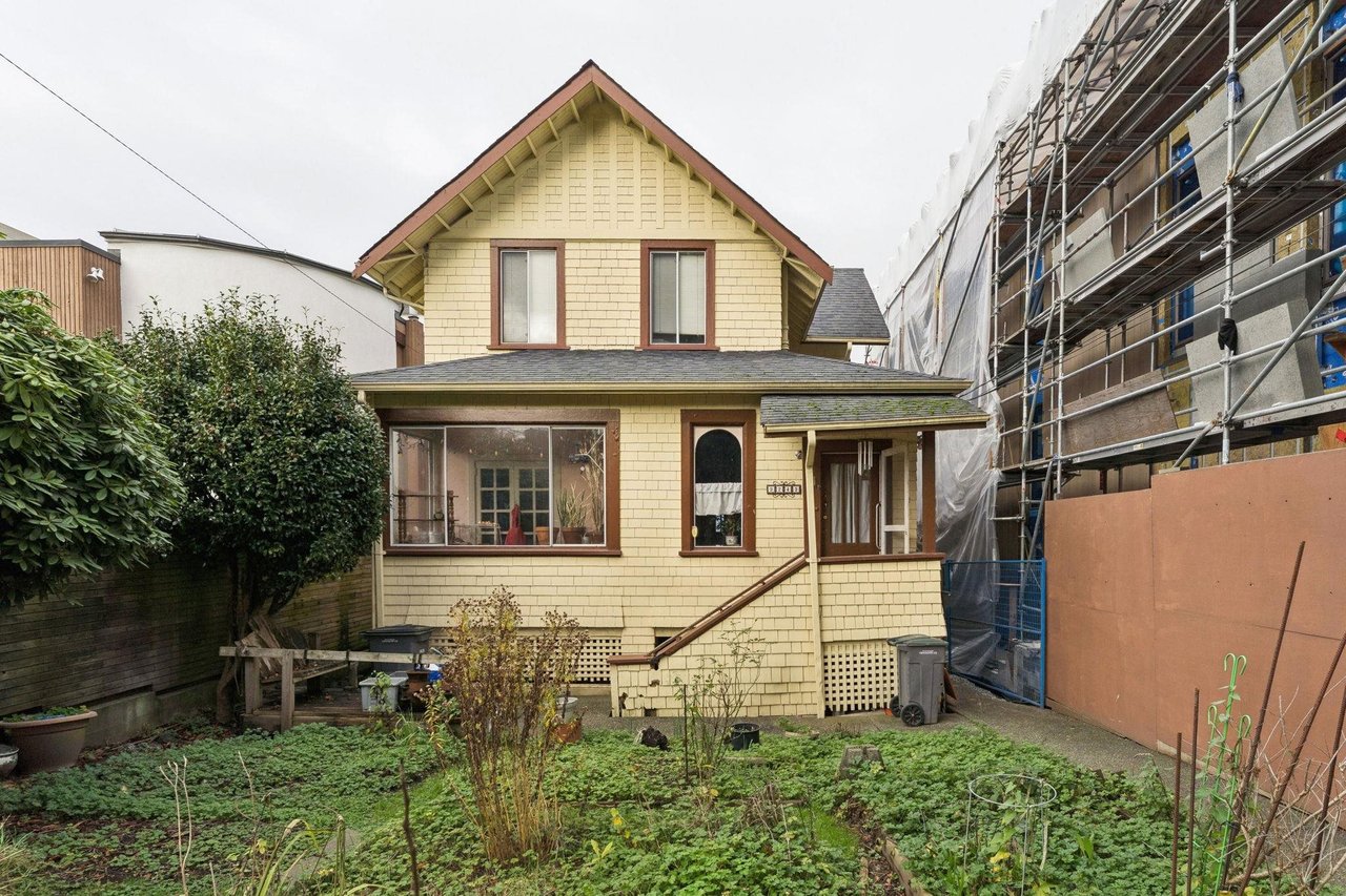 3243 Point Grey Rd