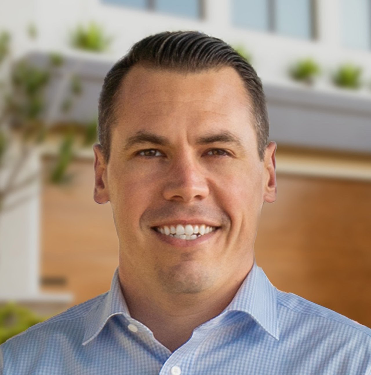 Tyler Rogina Long Beach, CA Real Estate Agent Headshot