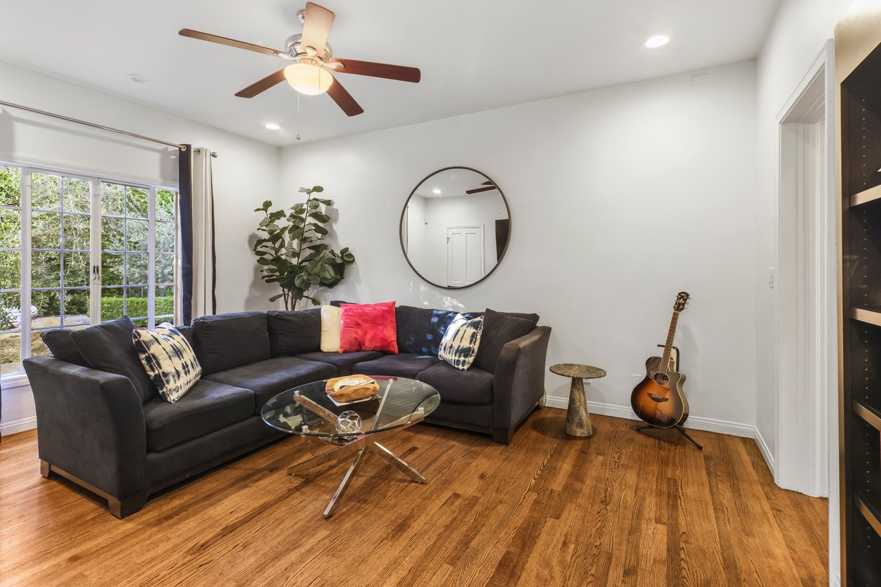 2494 Glen Canyon Road