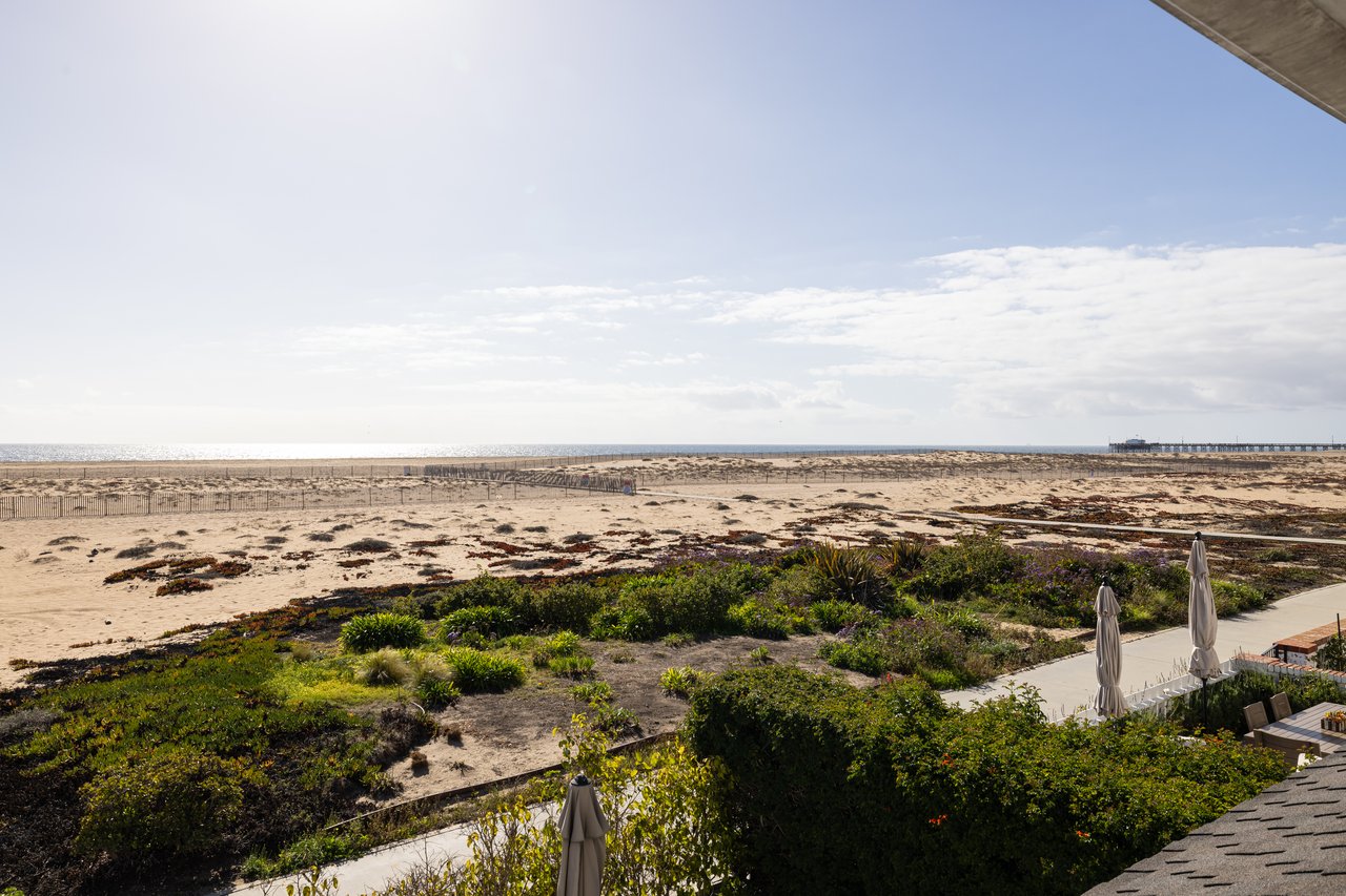 1309 E Balboa Boulevard