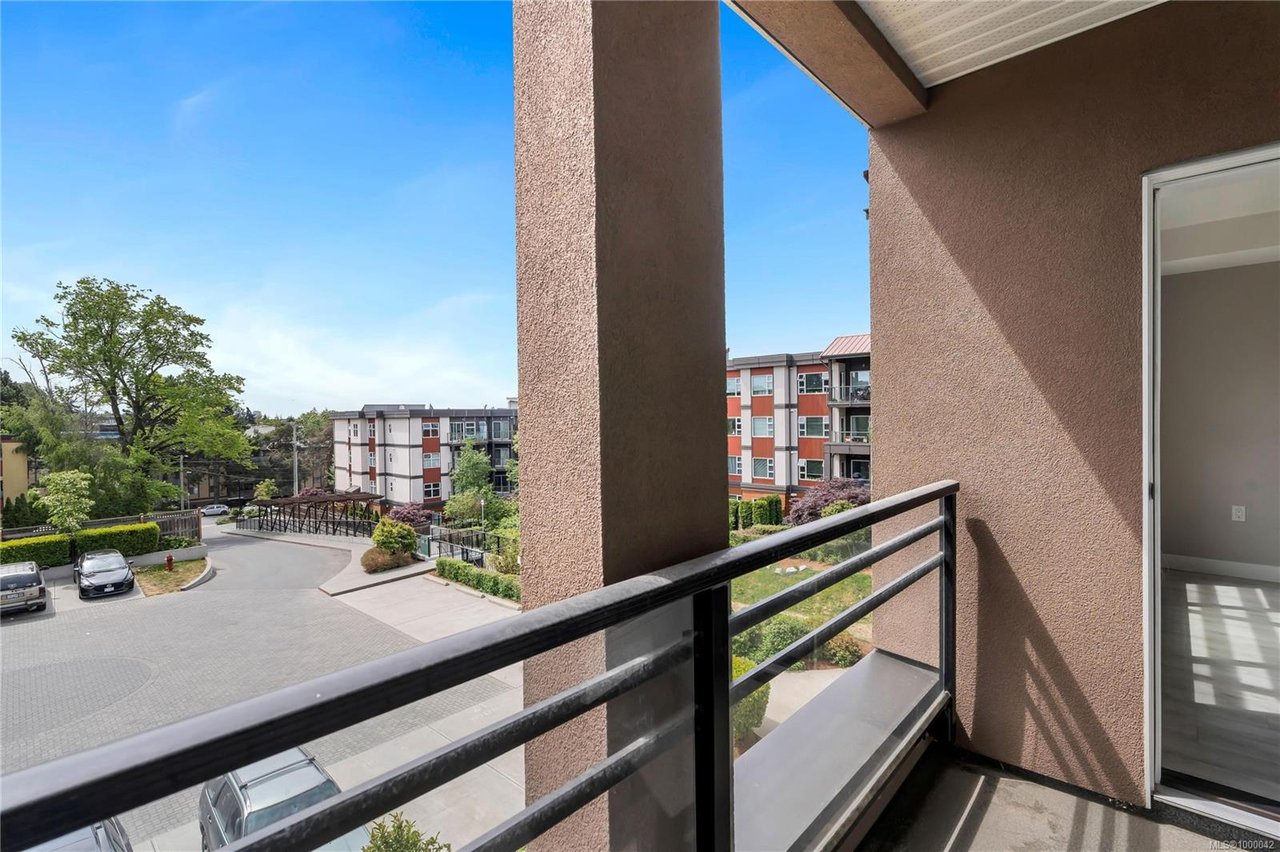 302-1016 Inverness Rd