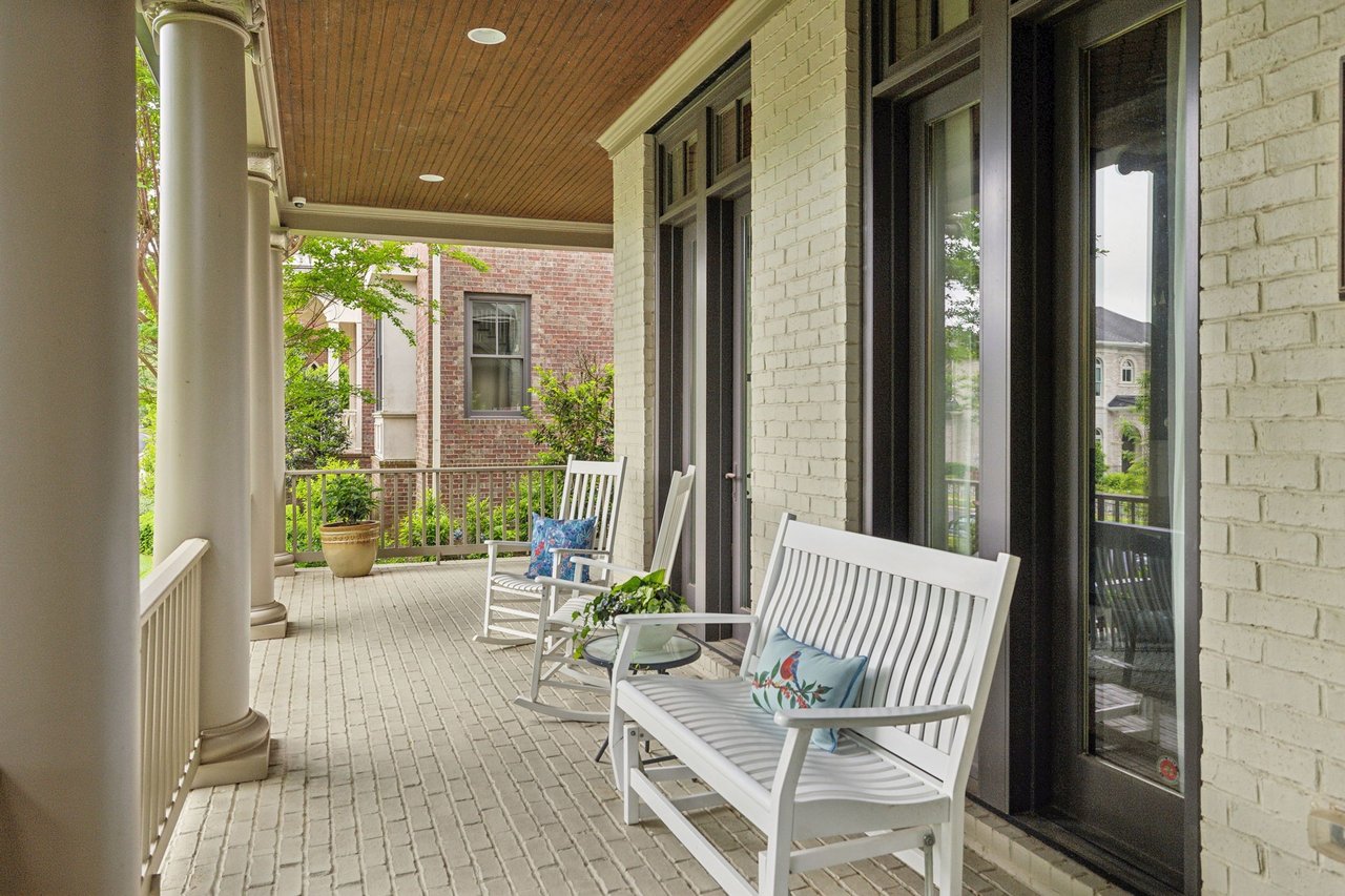 1025 Falling Leaf Cir