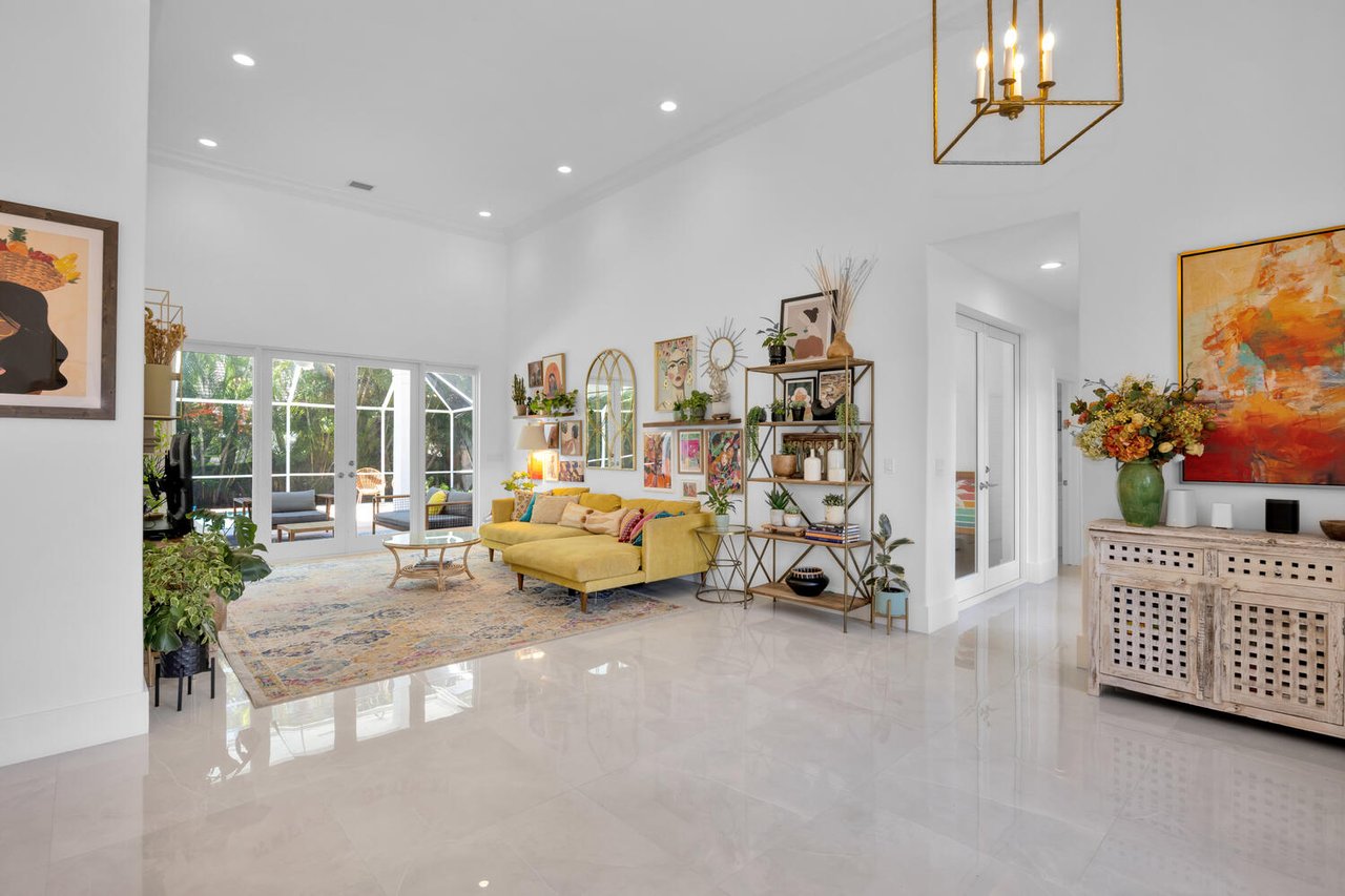Palmetto Bay Perfection: Spacious, Serene, Stunning