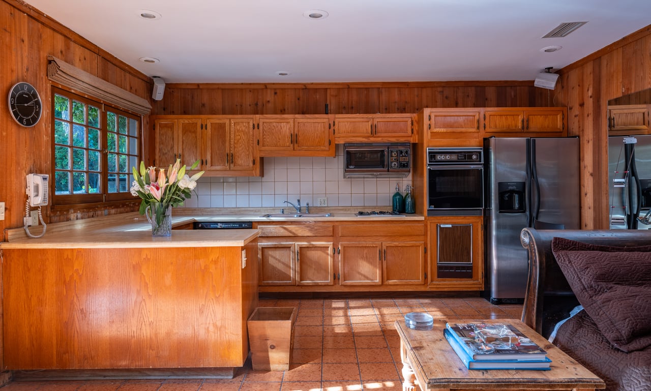 9415 Cherokee Ln, Beverly Hills