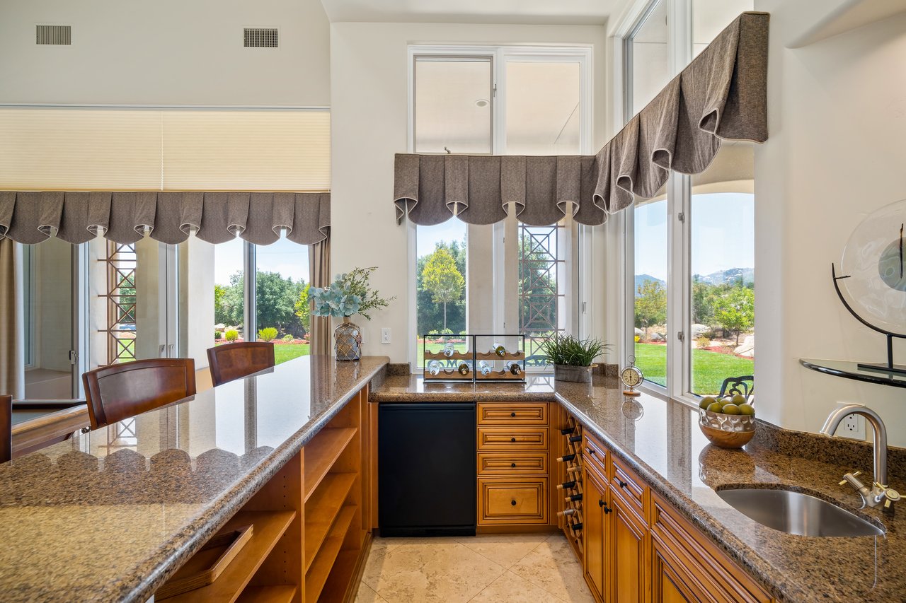 41555 Avenida Conchita