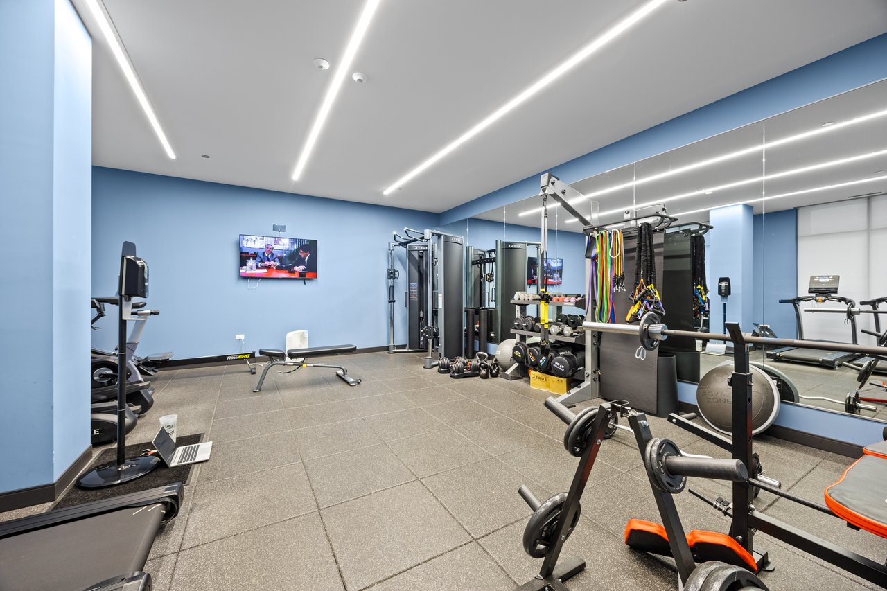 305 S Racine Ave PH-D