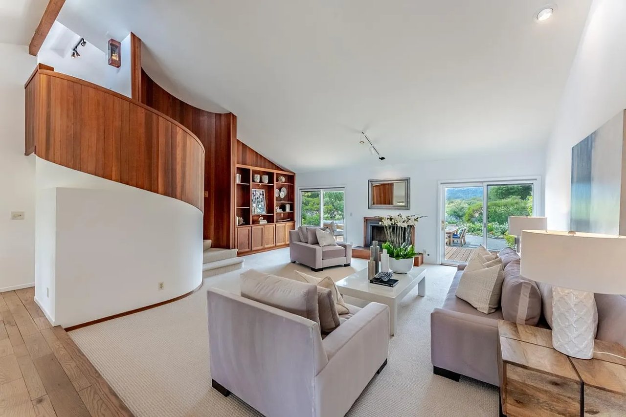 6 Arastradero Rd