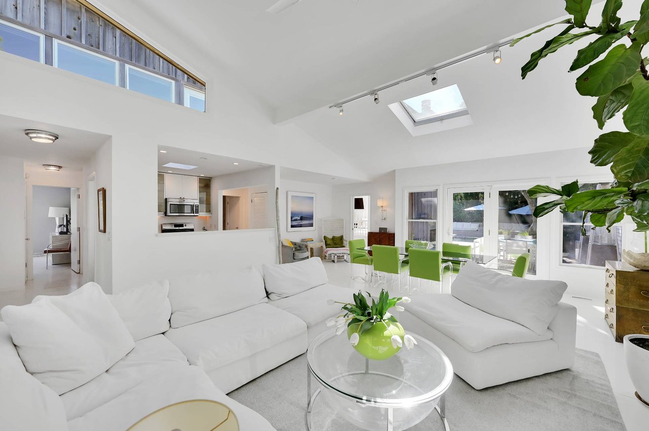 33 Bayberry Lane, Amagansett