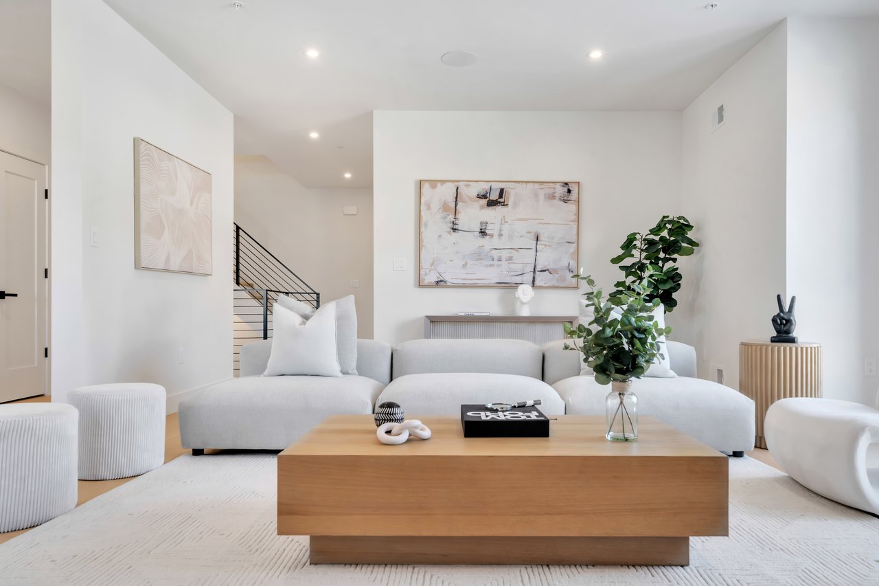 2220 Mackay Avenue B