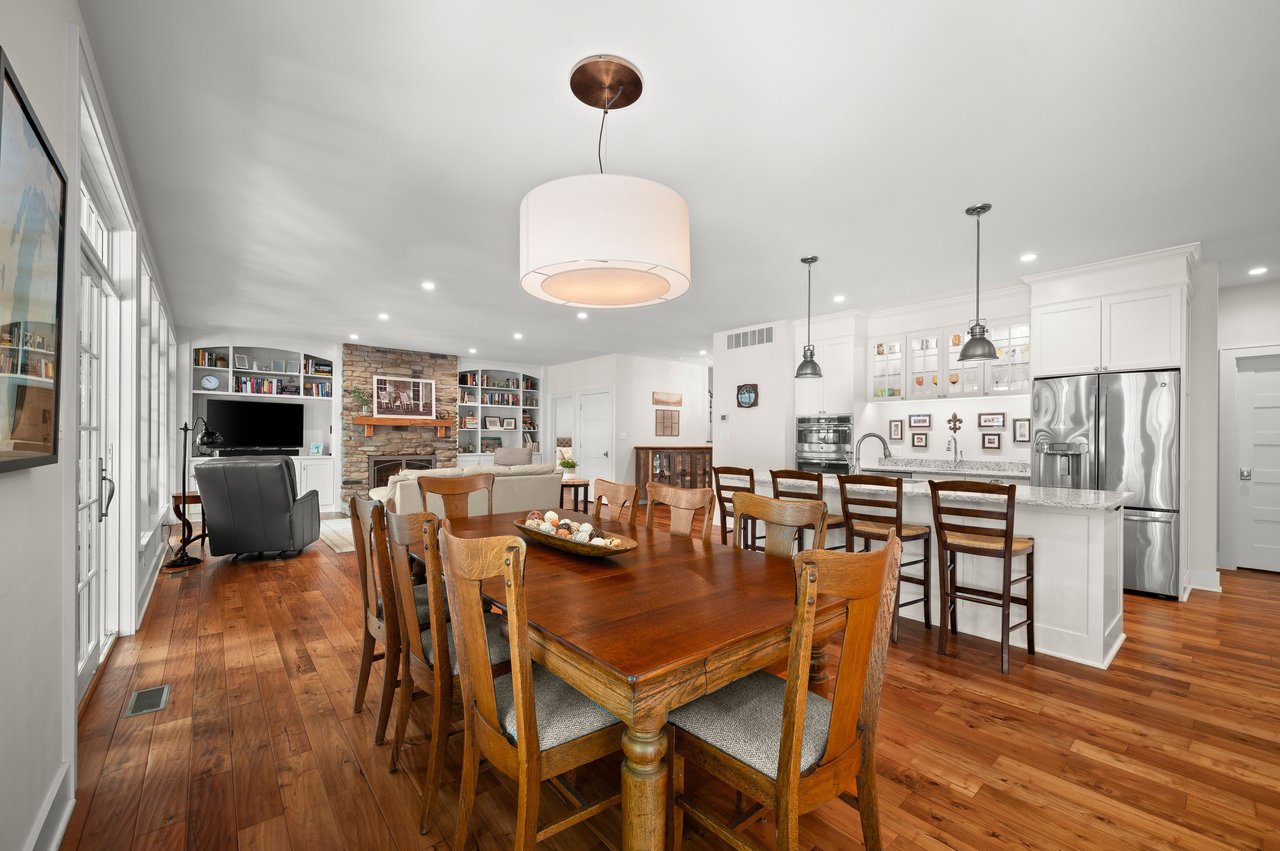 47118 Oak Avenue, Grand Beach, MI 49117